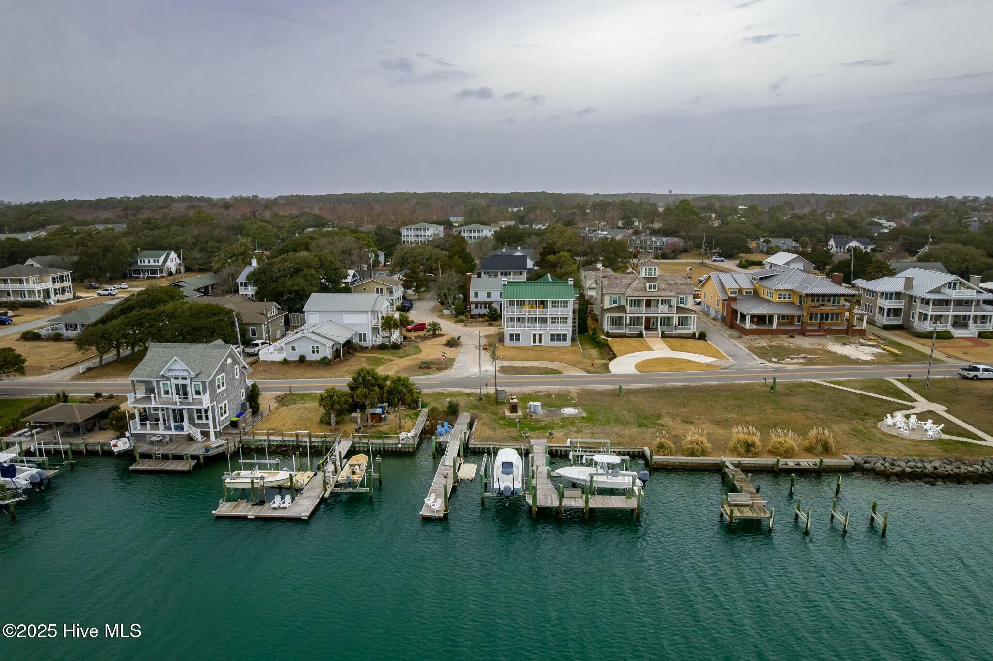 1707 Front Street Property Photo 2