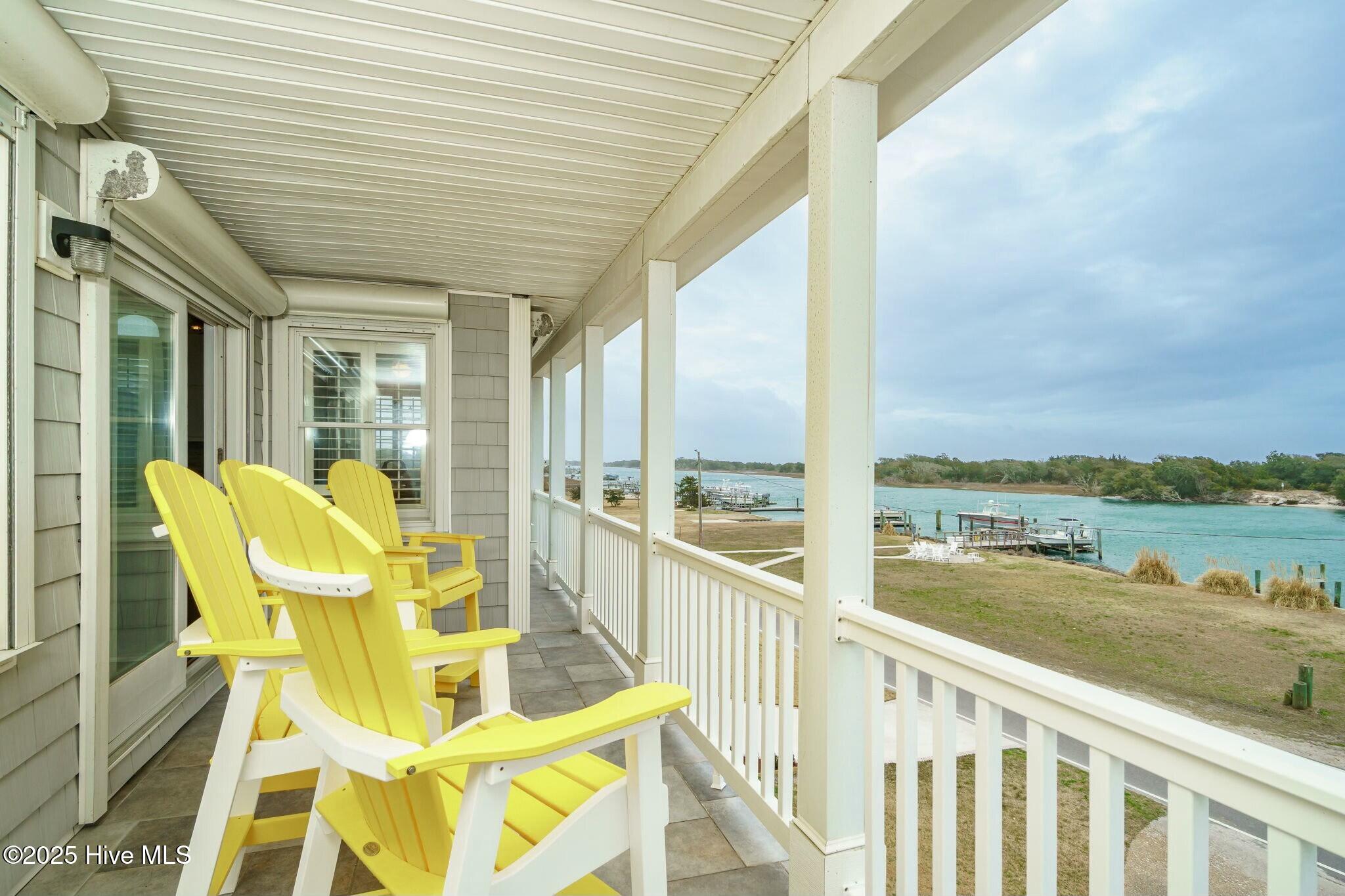 1707 Front Street Property Photo 8