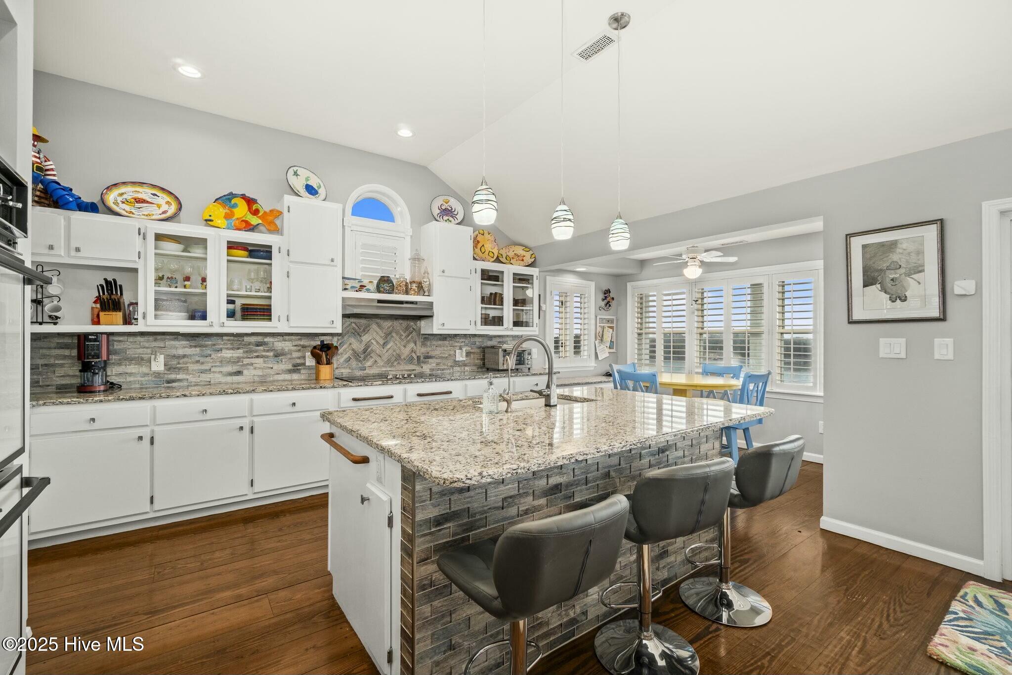 1707 Front Street Property Photo 15