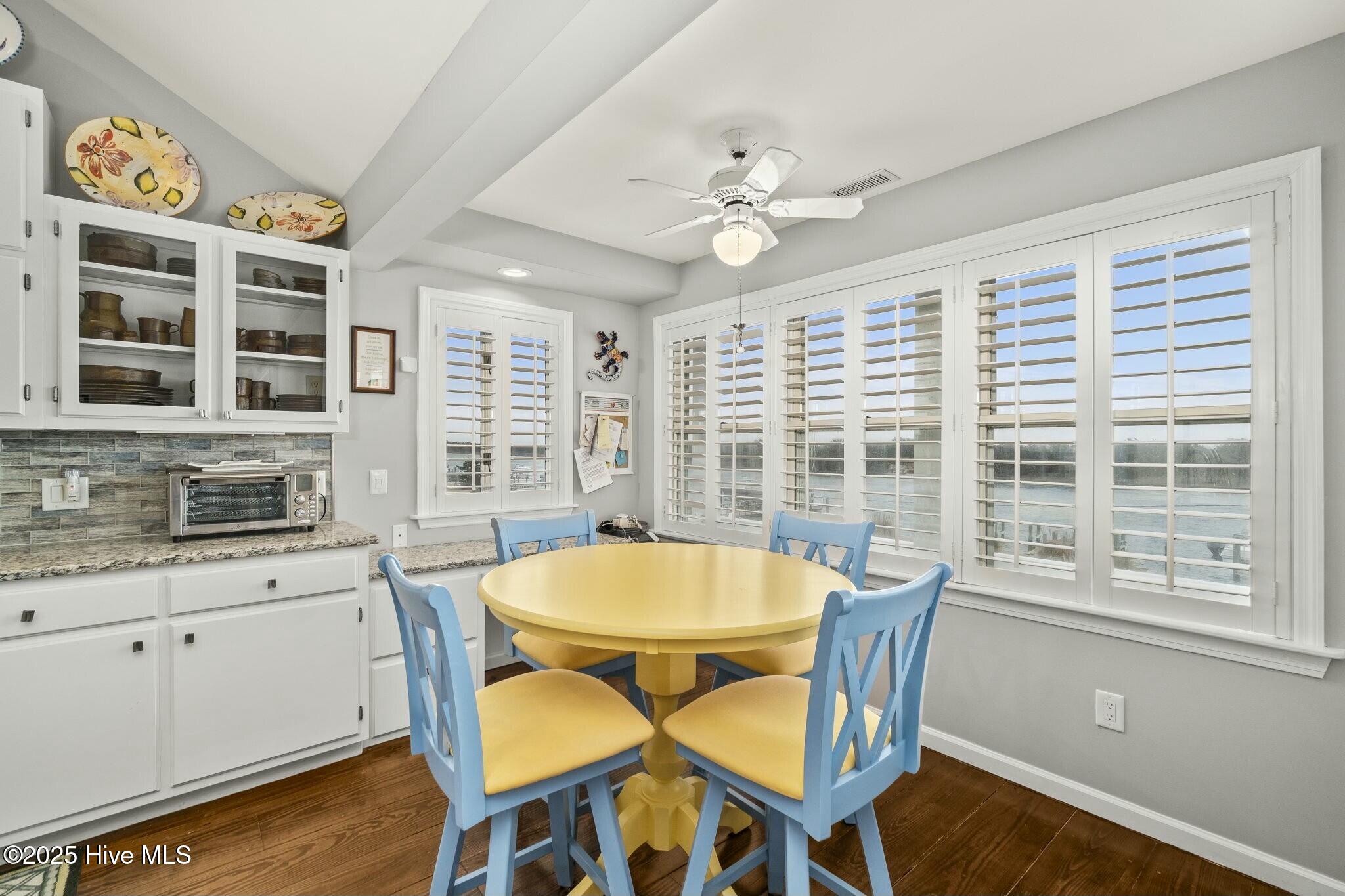 1707 Front Street Property Photo 16