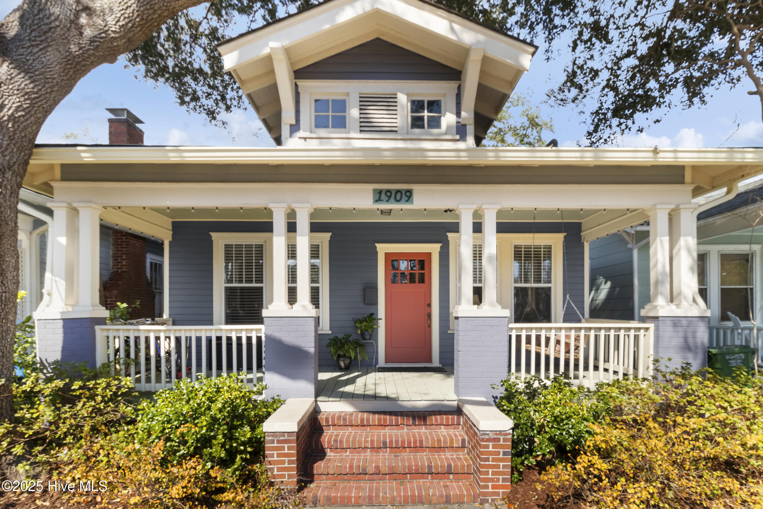 1909 Pender Avenue Property Photo
