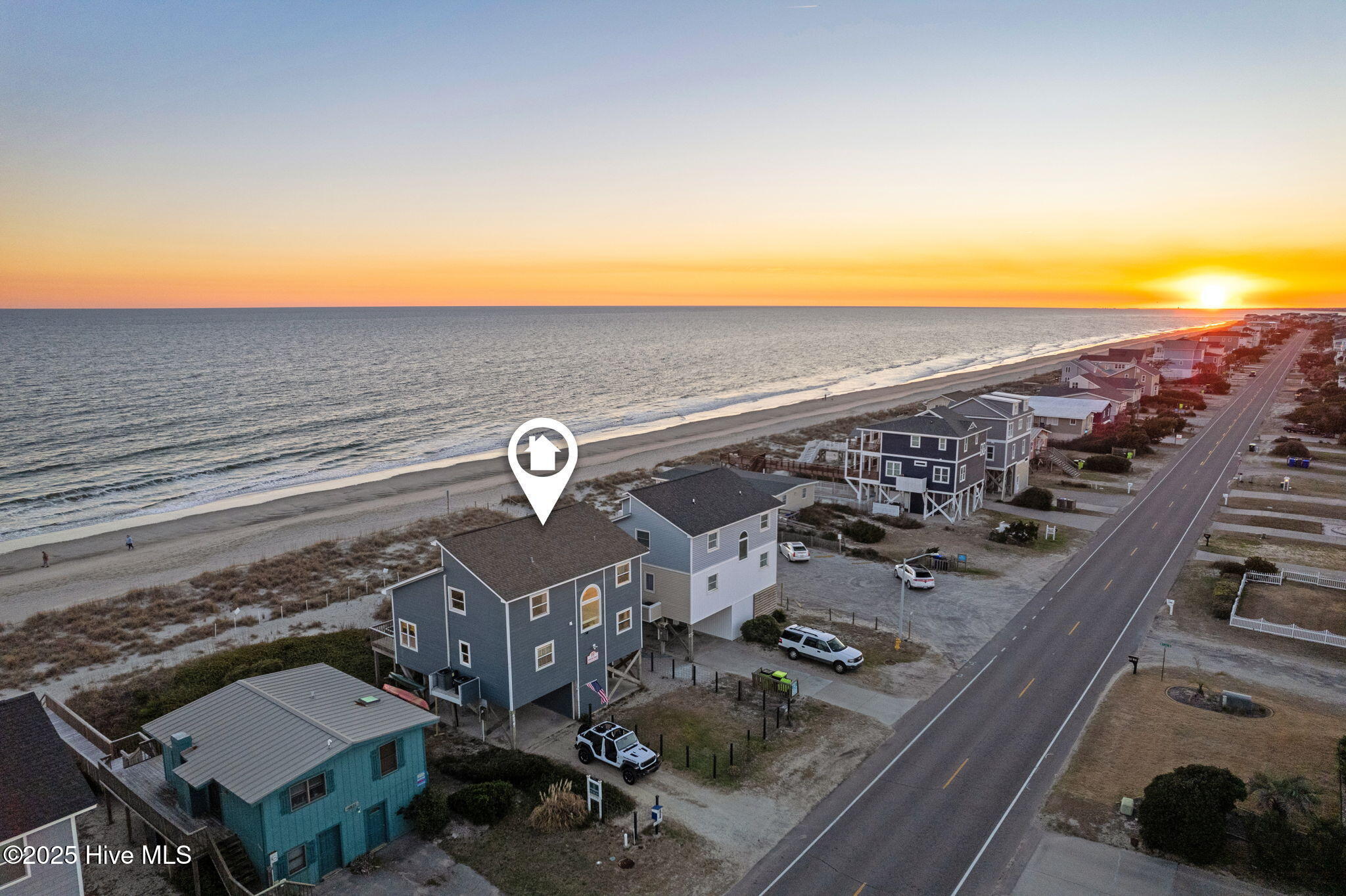 4827 W Beach Drive Property Photo 1