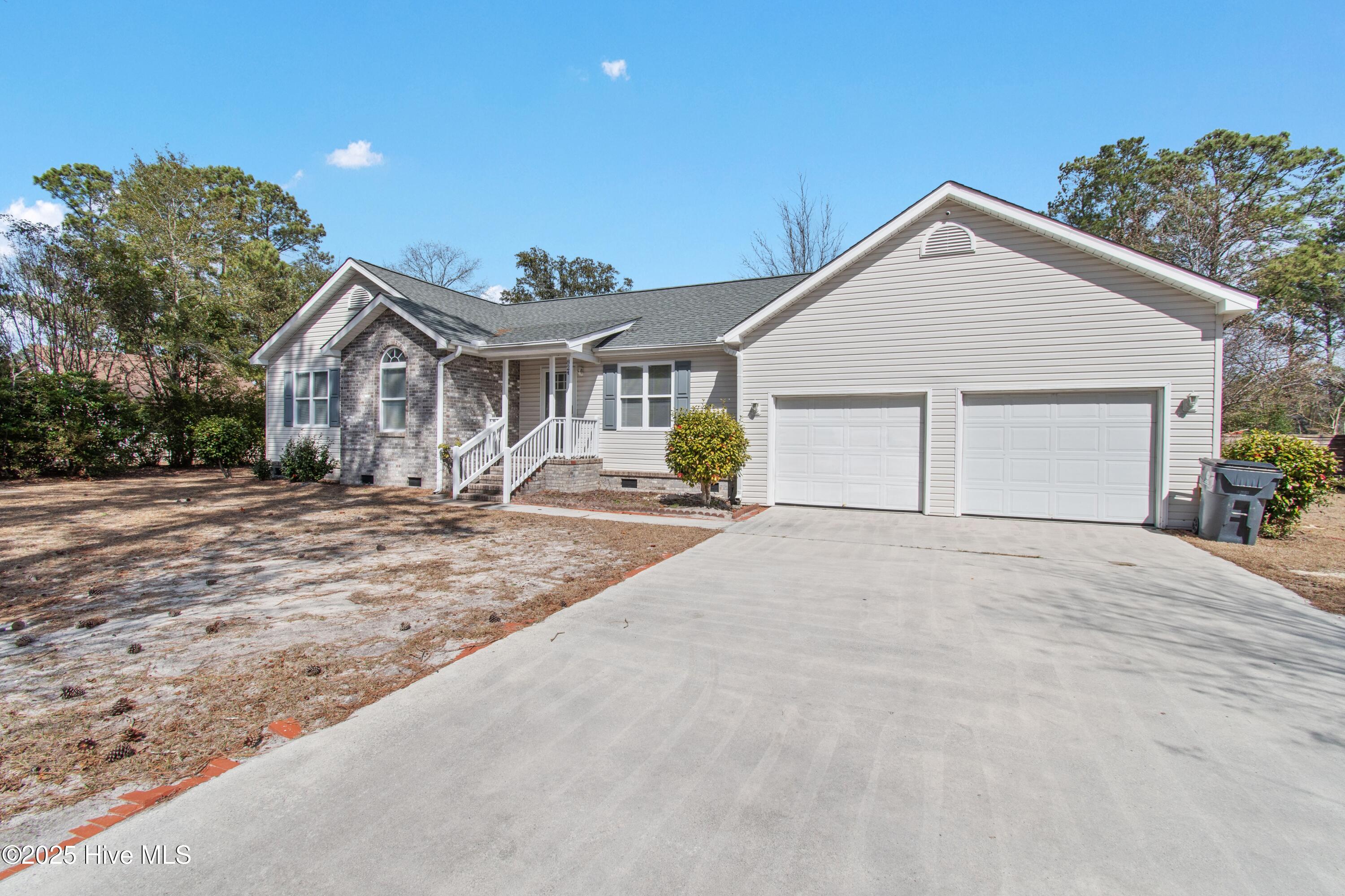 824 Village Point Road Property Photo