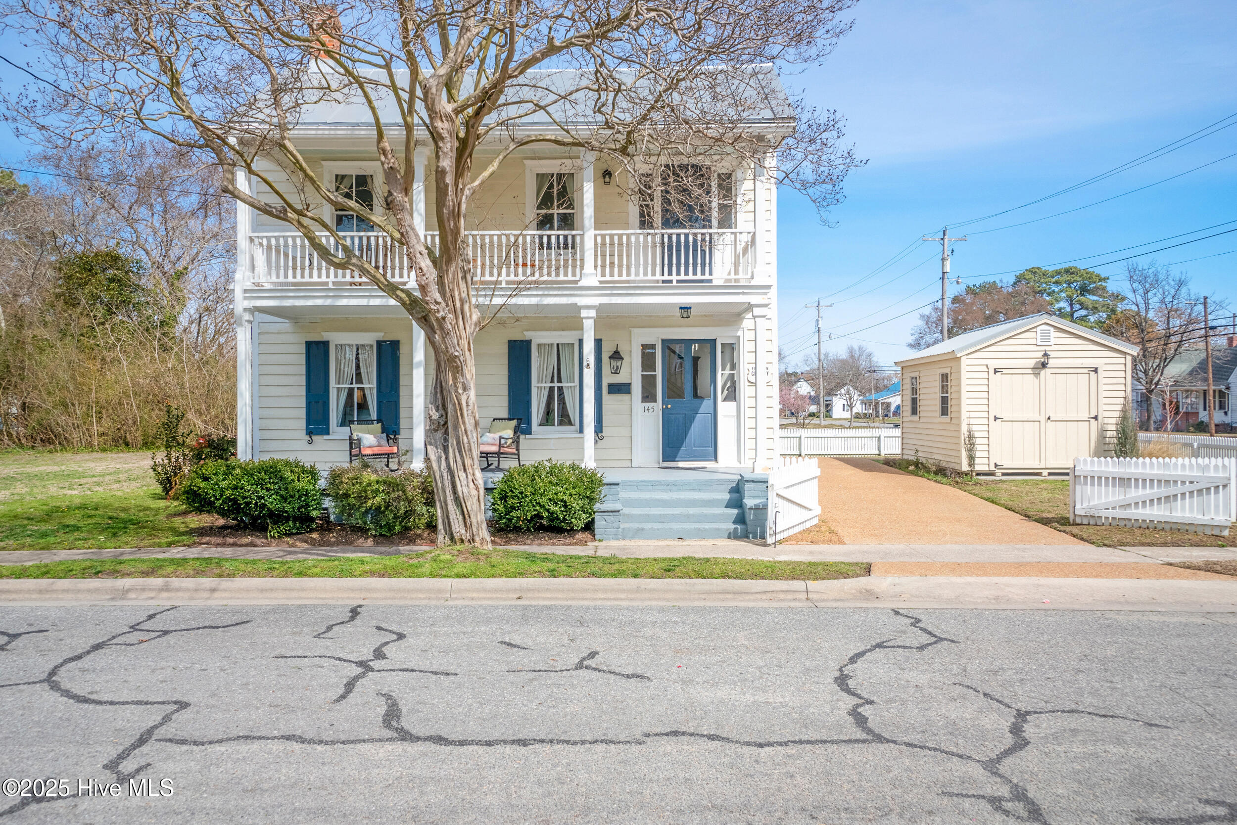 145 E Gale Street Property Photo