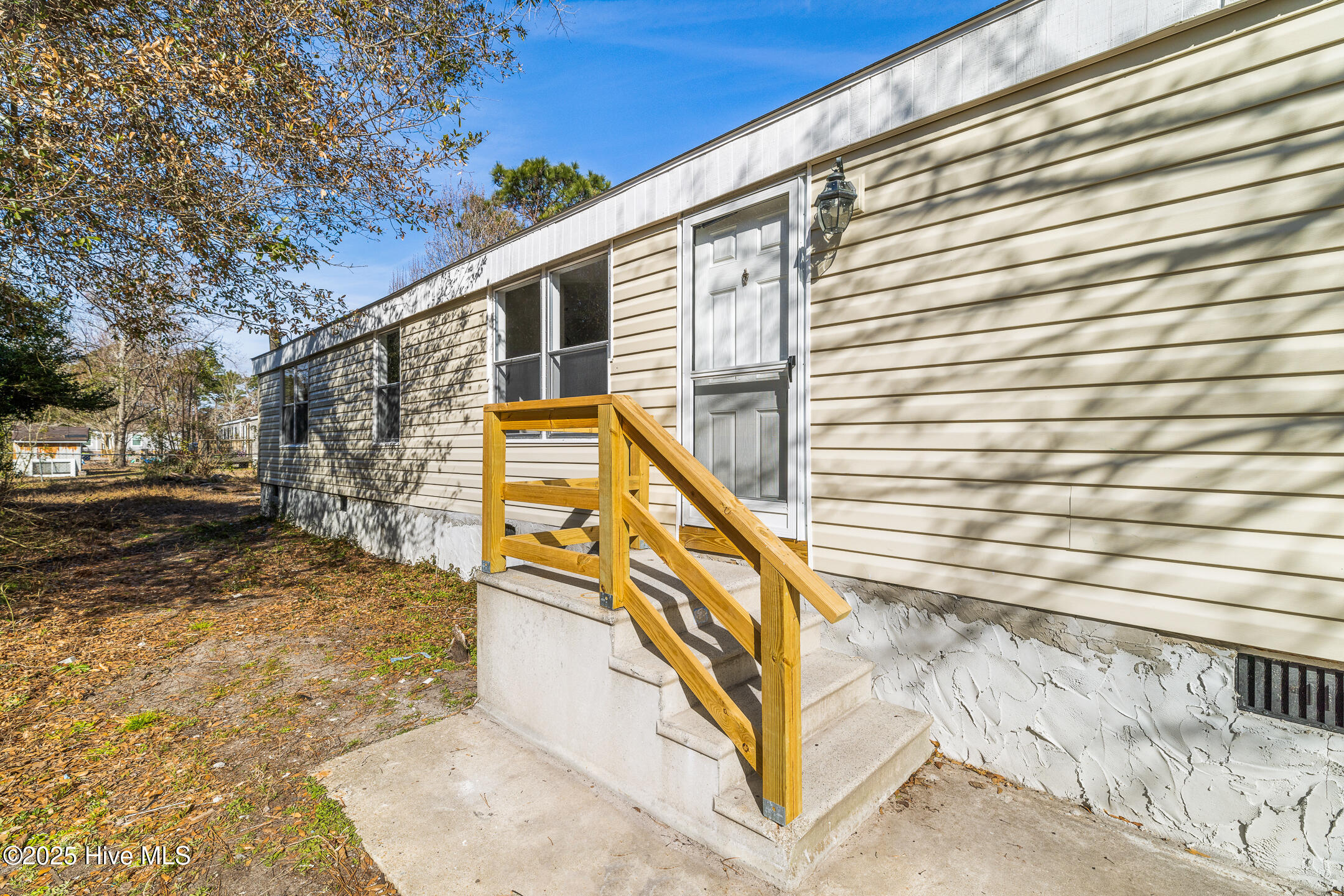 1070 Pinecrest Road Property Photo