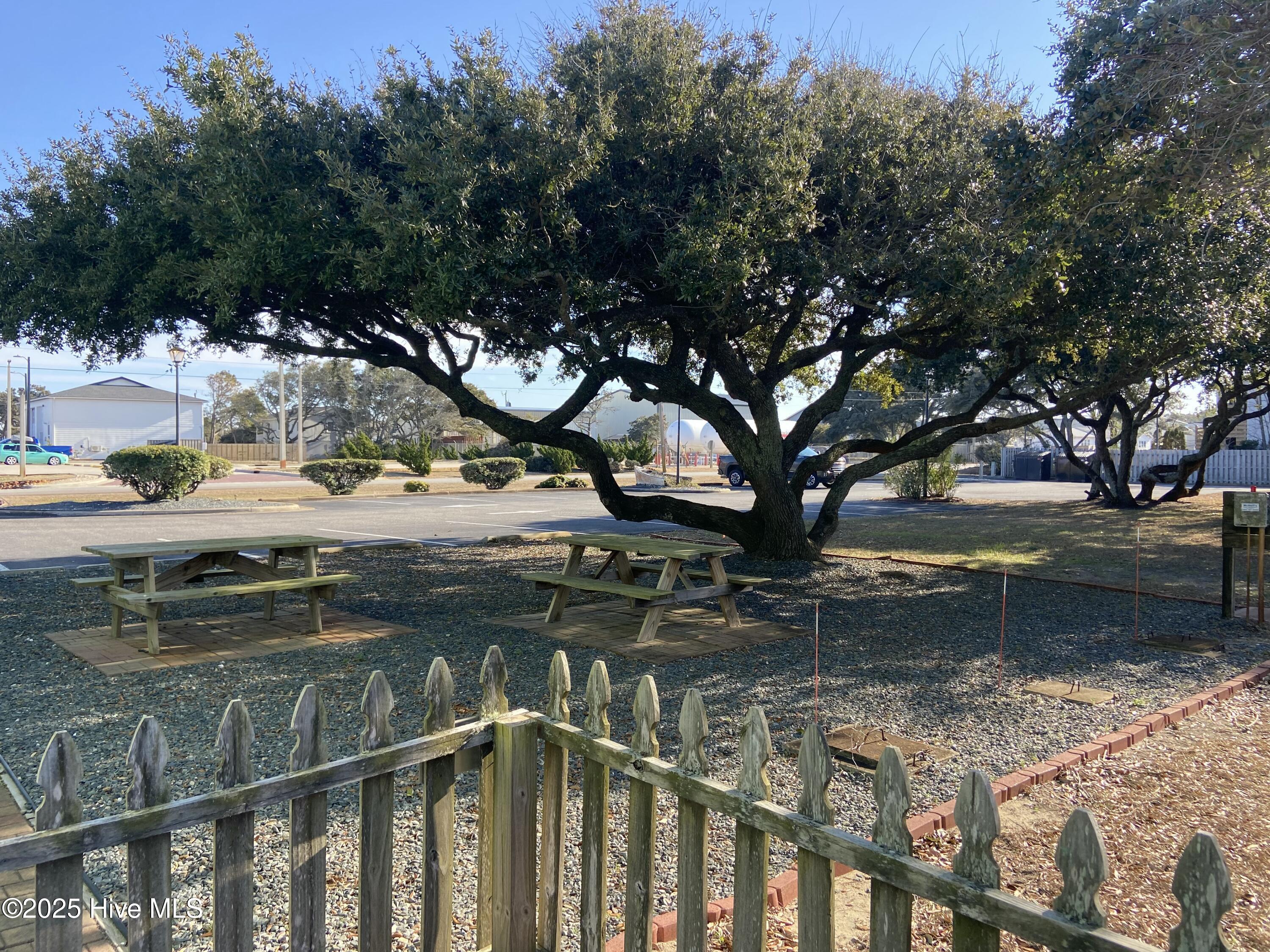 1808 S Croatan Highway Property Photo 13
