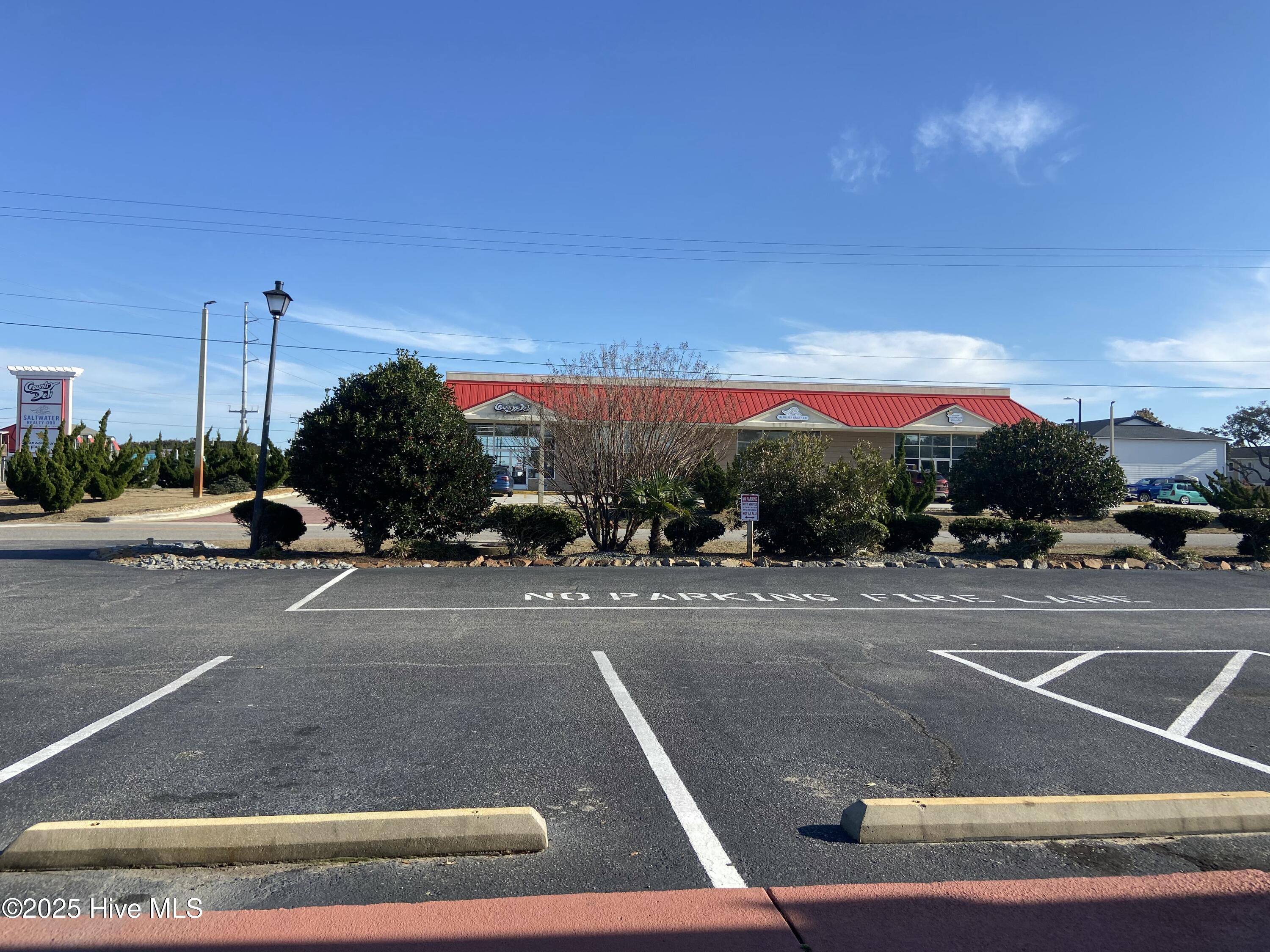 1808 S Croatan Highway Property Photo 17
