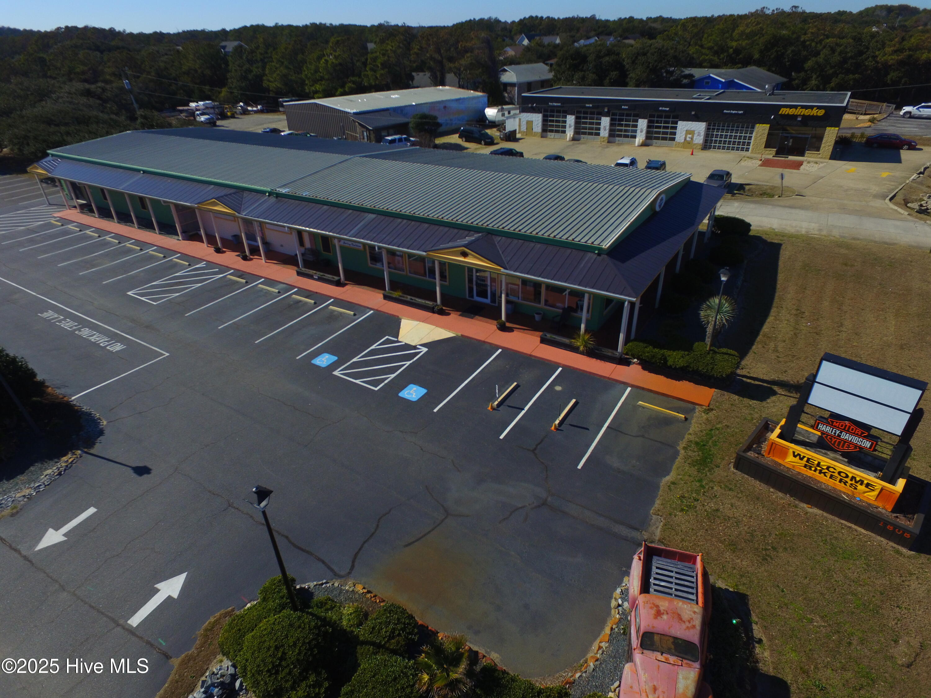 1808 S Croatan Highway Property Photo 37