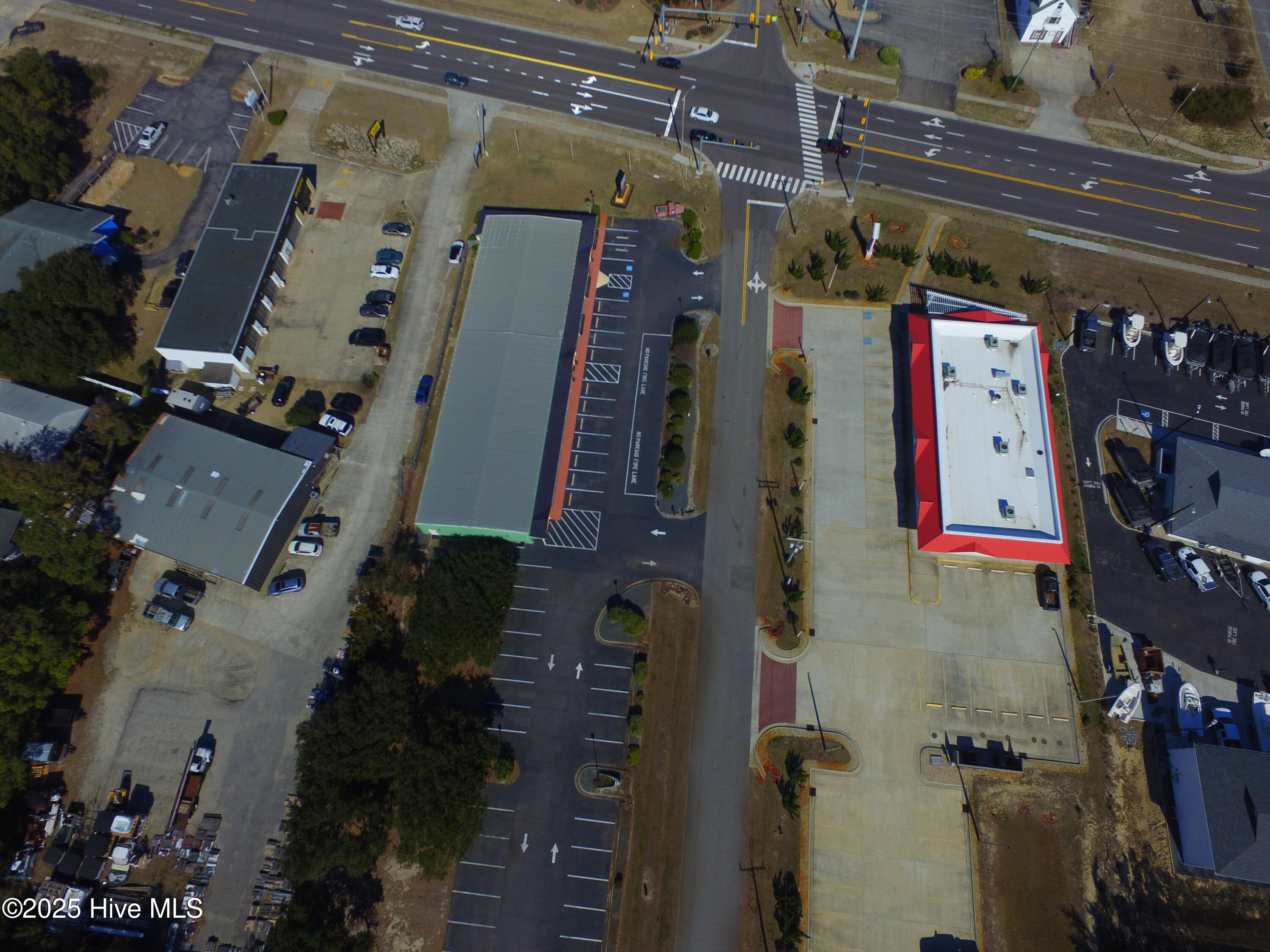 1808 S Croatan Highway Property Photo 41