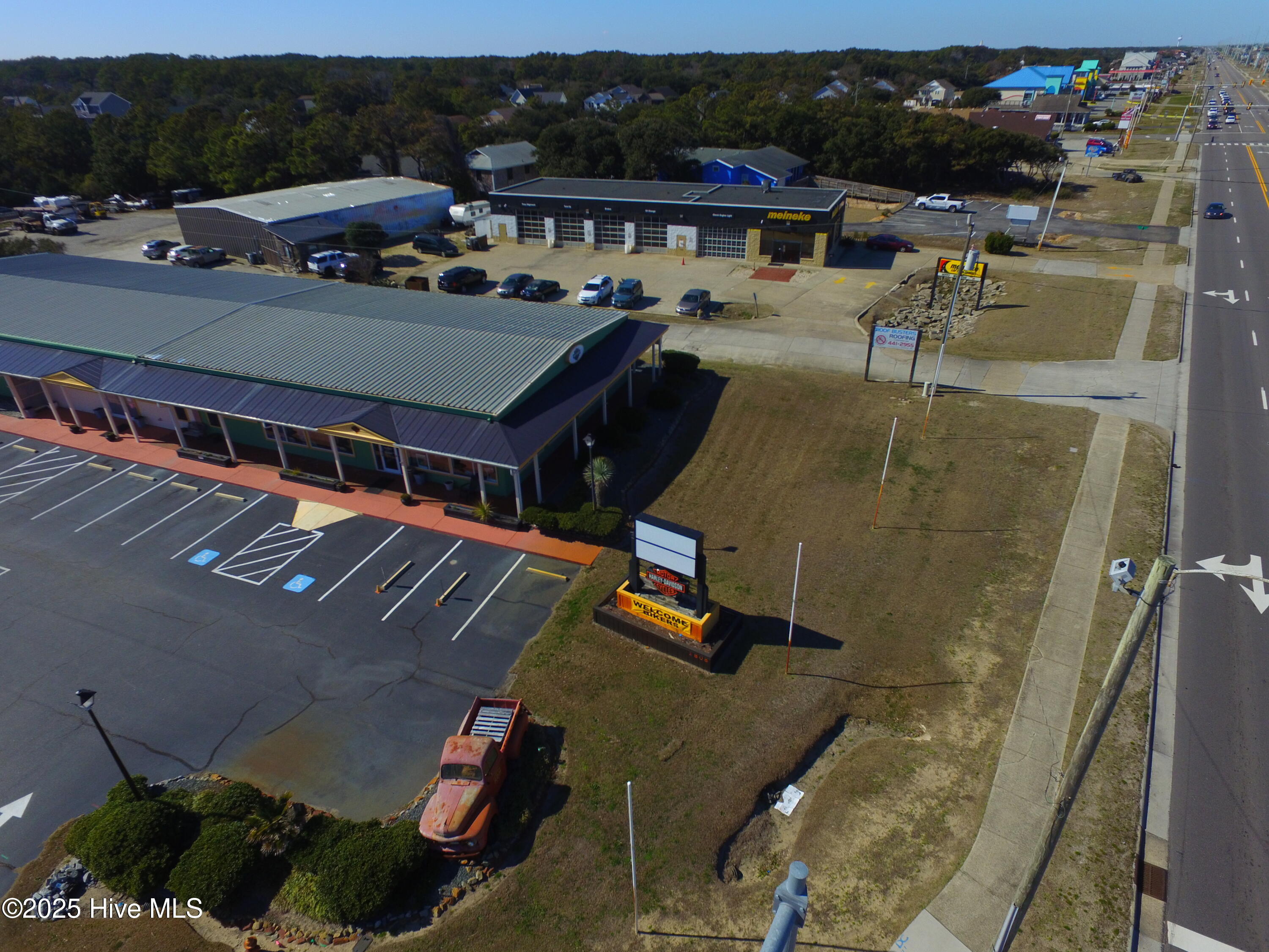 1808 S Croatan Highway Property Photo 44