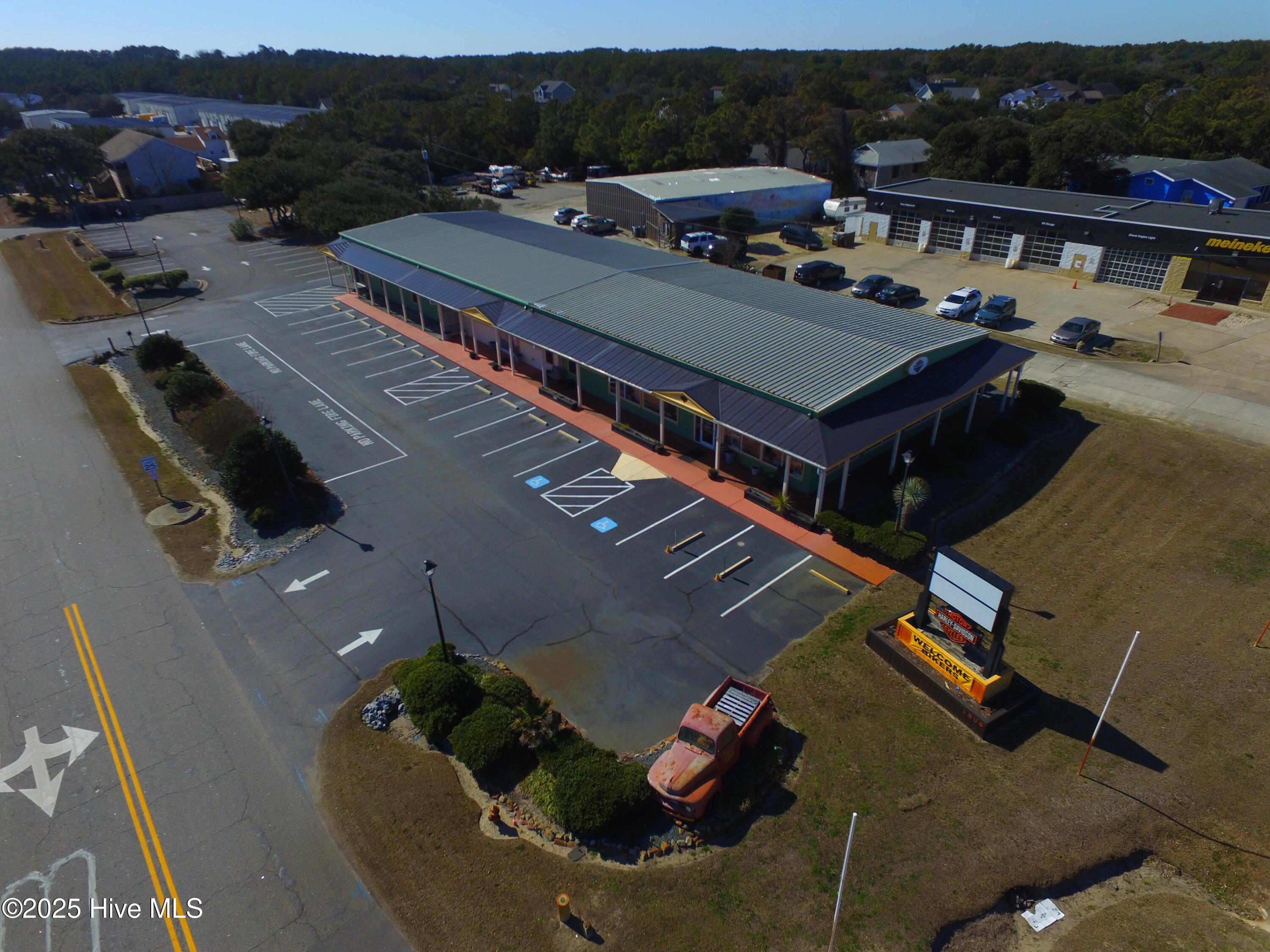 1808 S Croatan Highway Property Photo 45