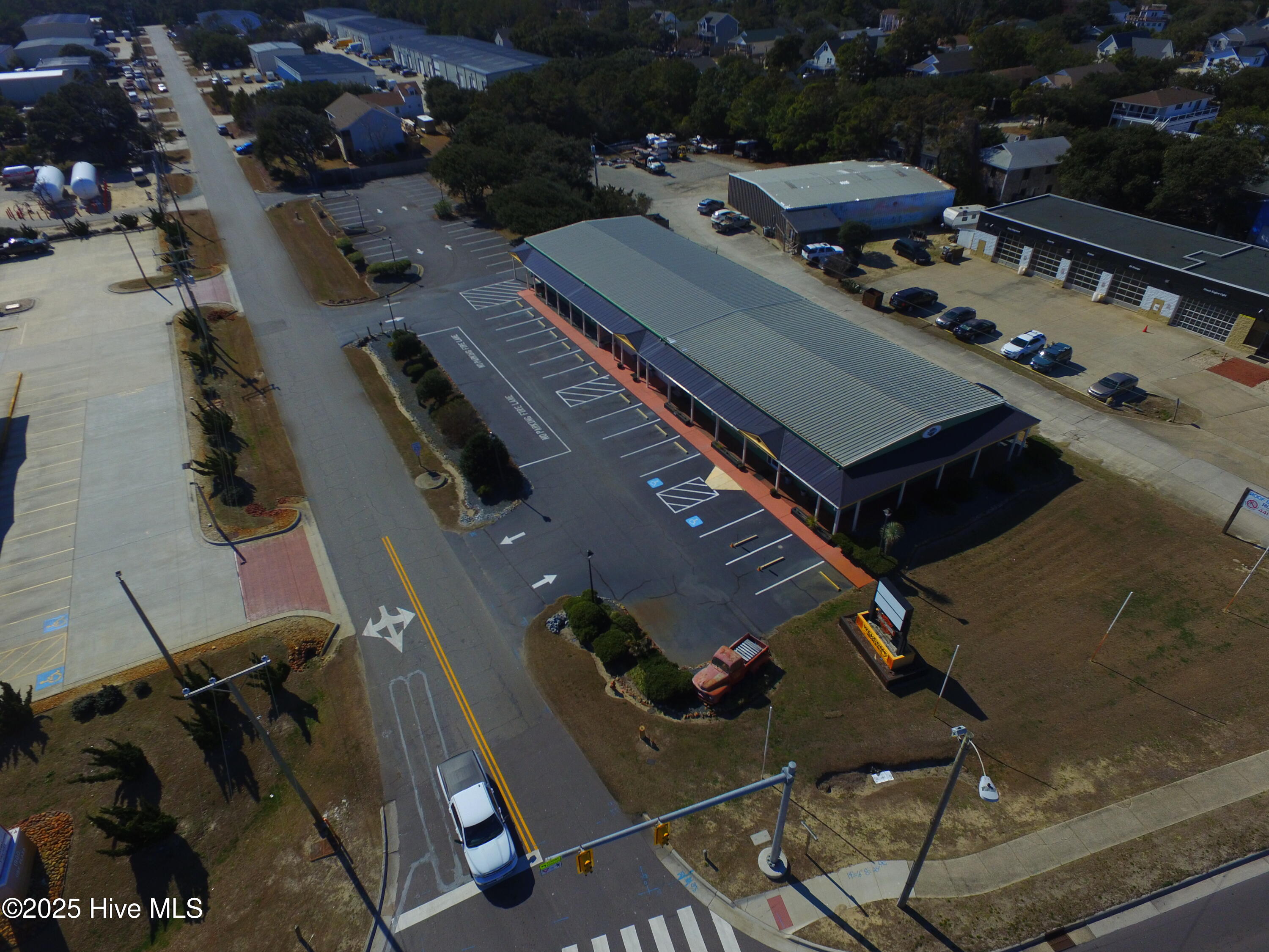 1808 S Croatan Highway Property Photo 47