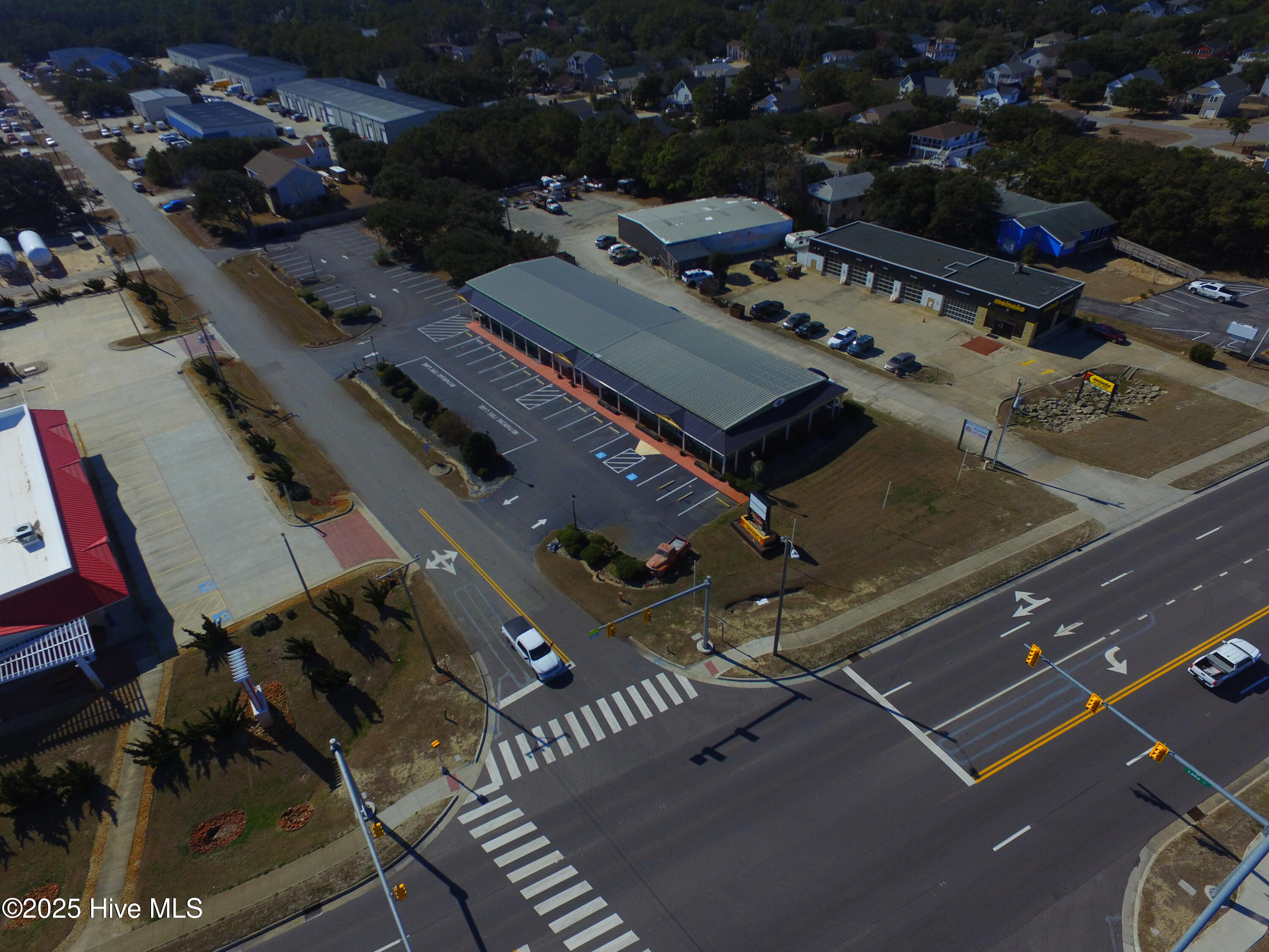 1808 S Croatan Highway Property Photo 48