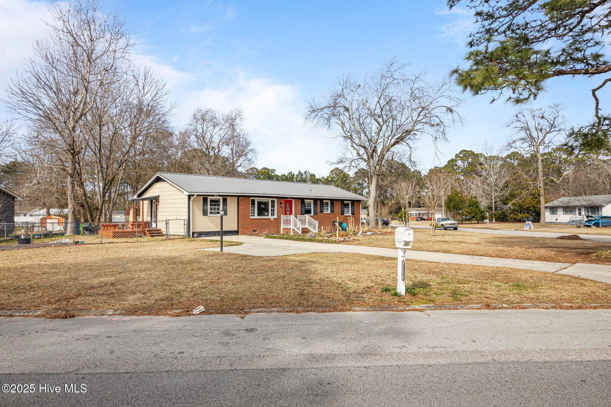 318 Woodhaven Drive Property Photo