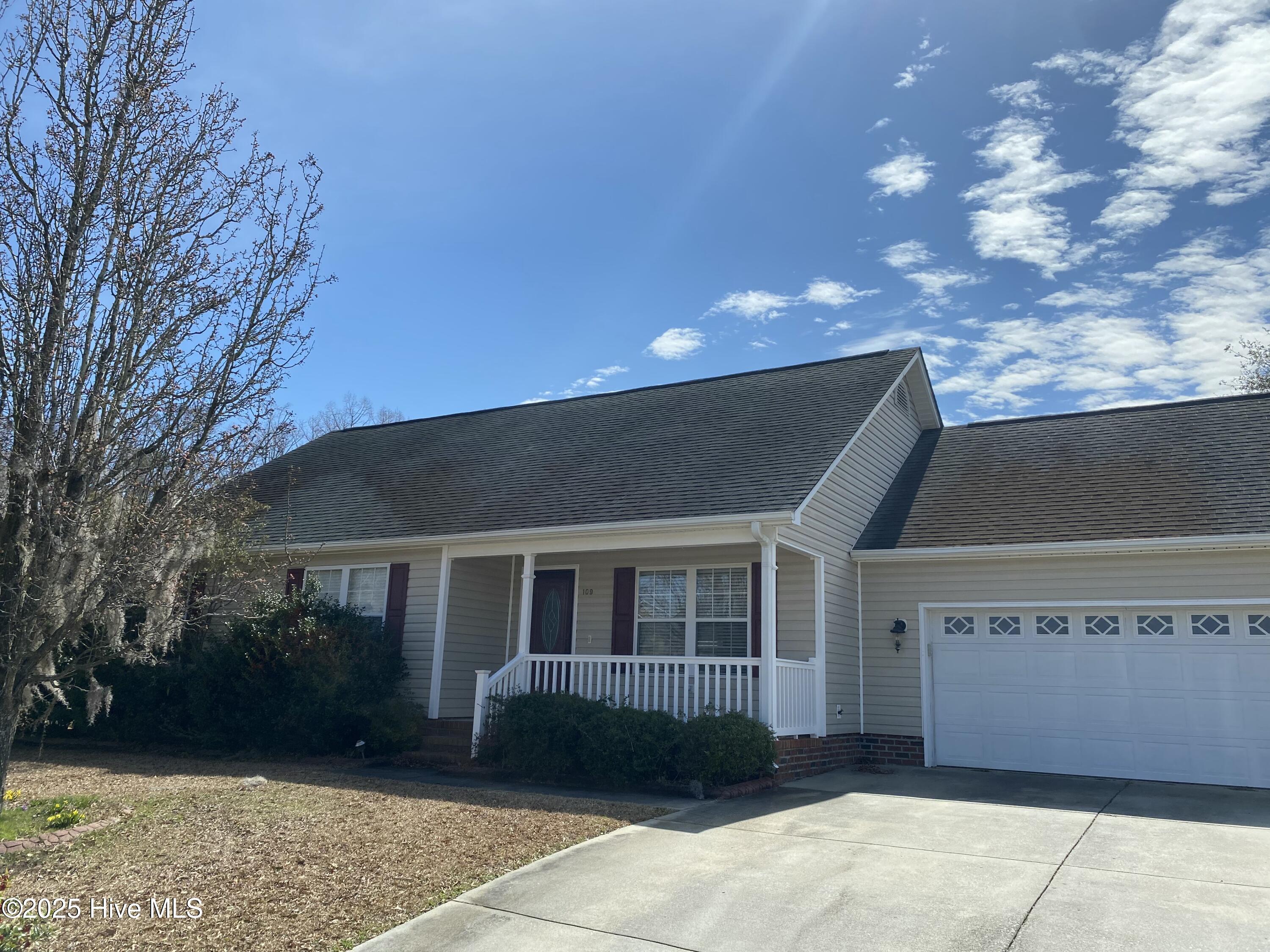Creekside Village Real Estate Listings Main Image