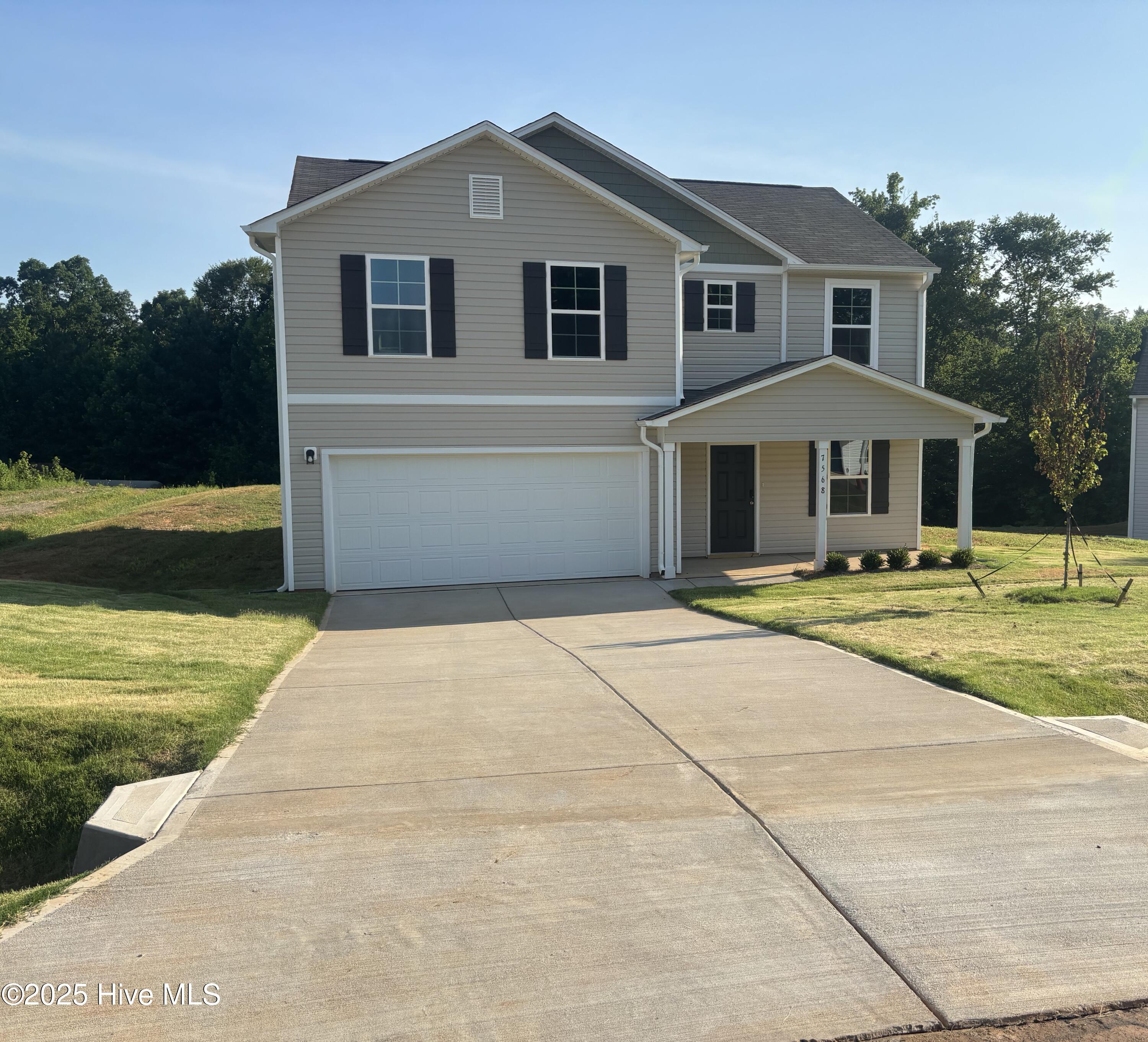7568 Tanager Drive Property Photo 1