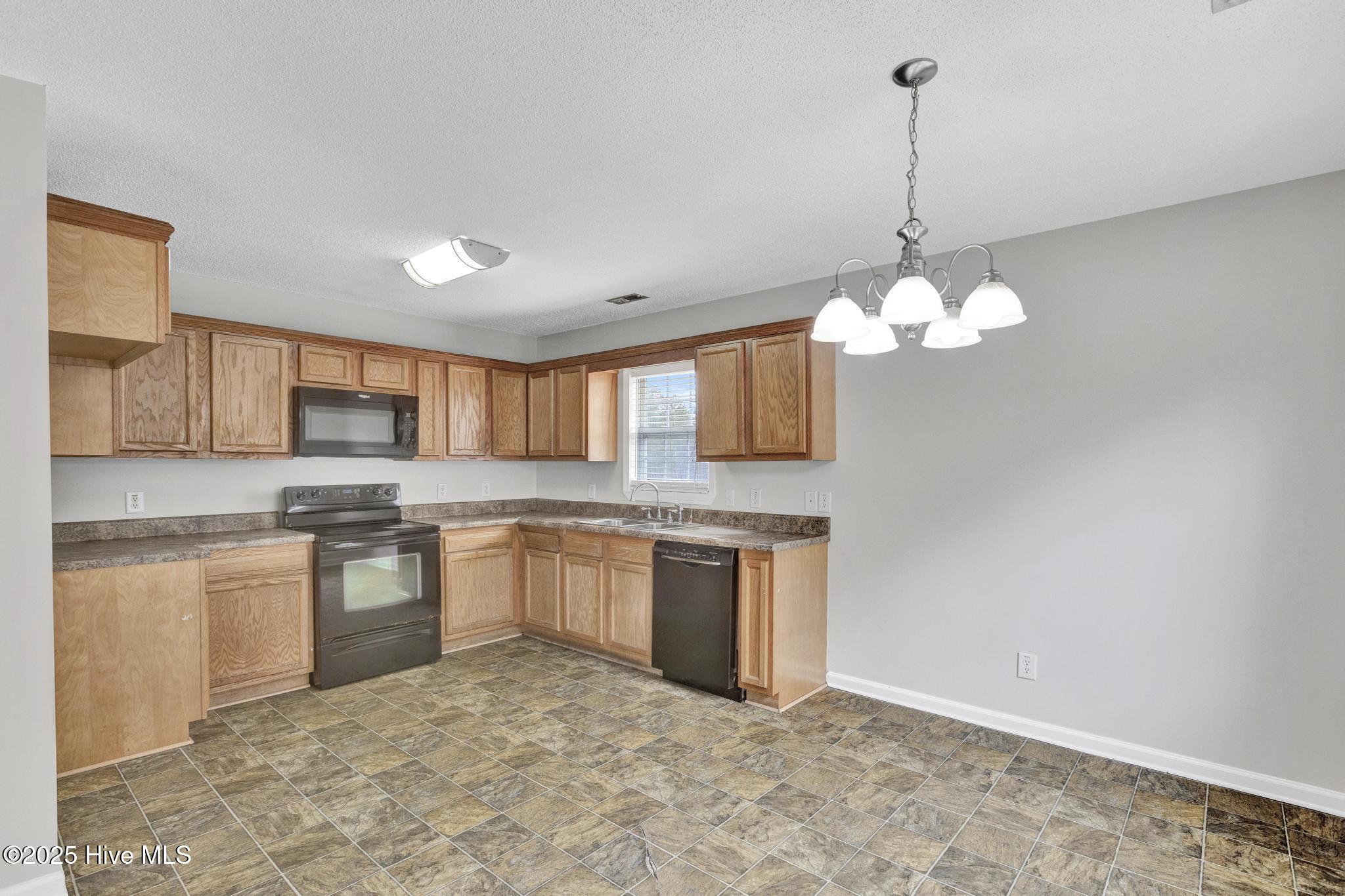 138 Acorn Way Property Photo 7