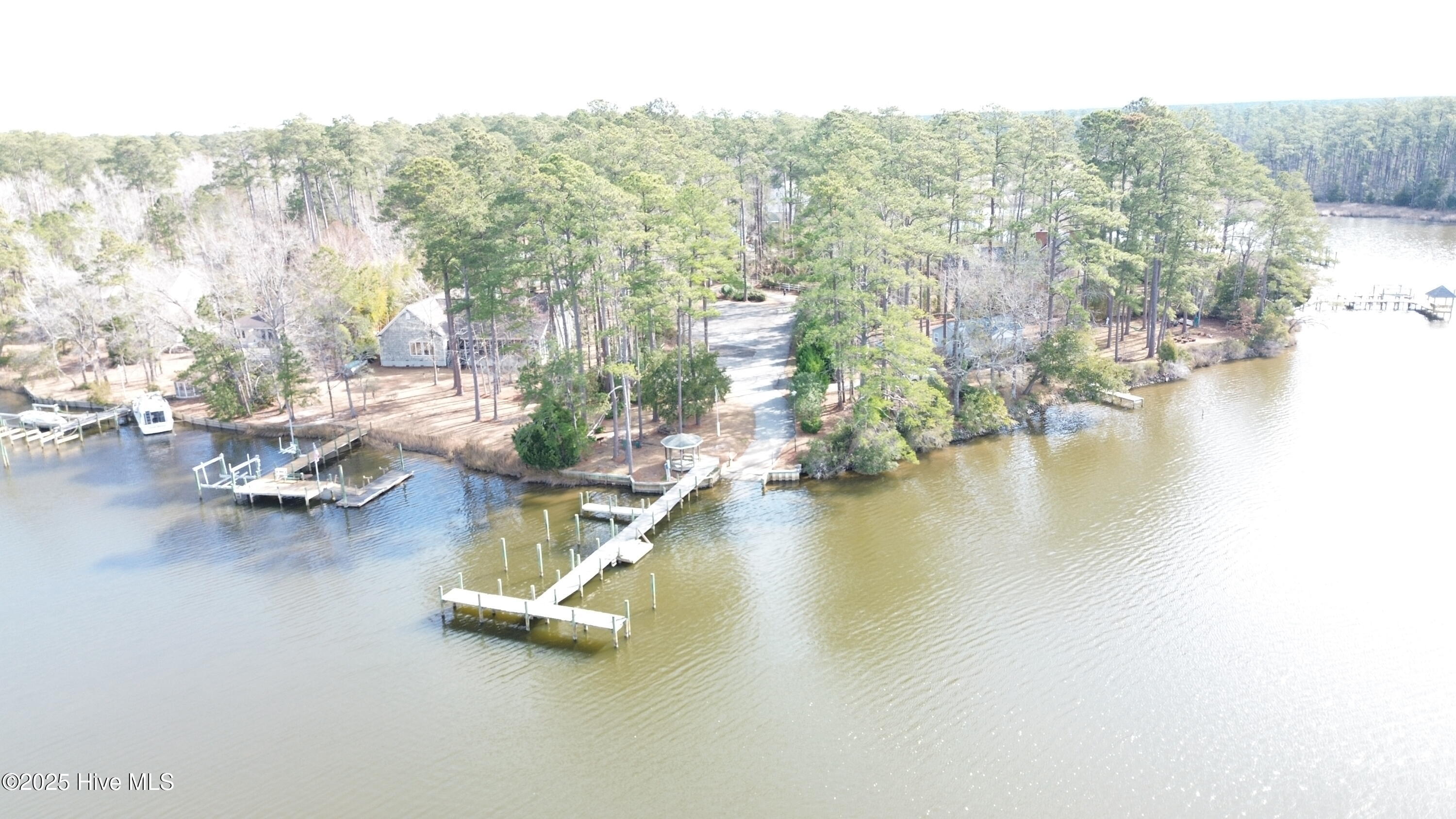 252 Jonaquins Drive Property Photo 30