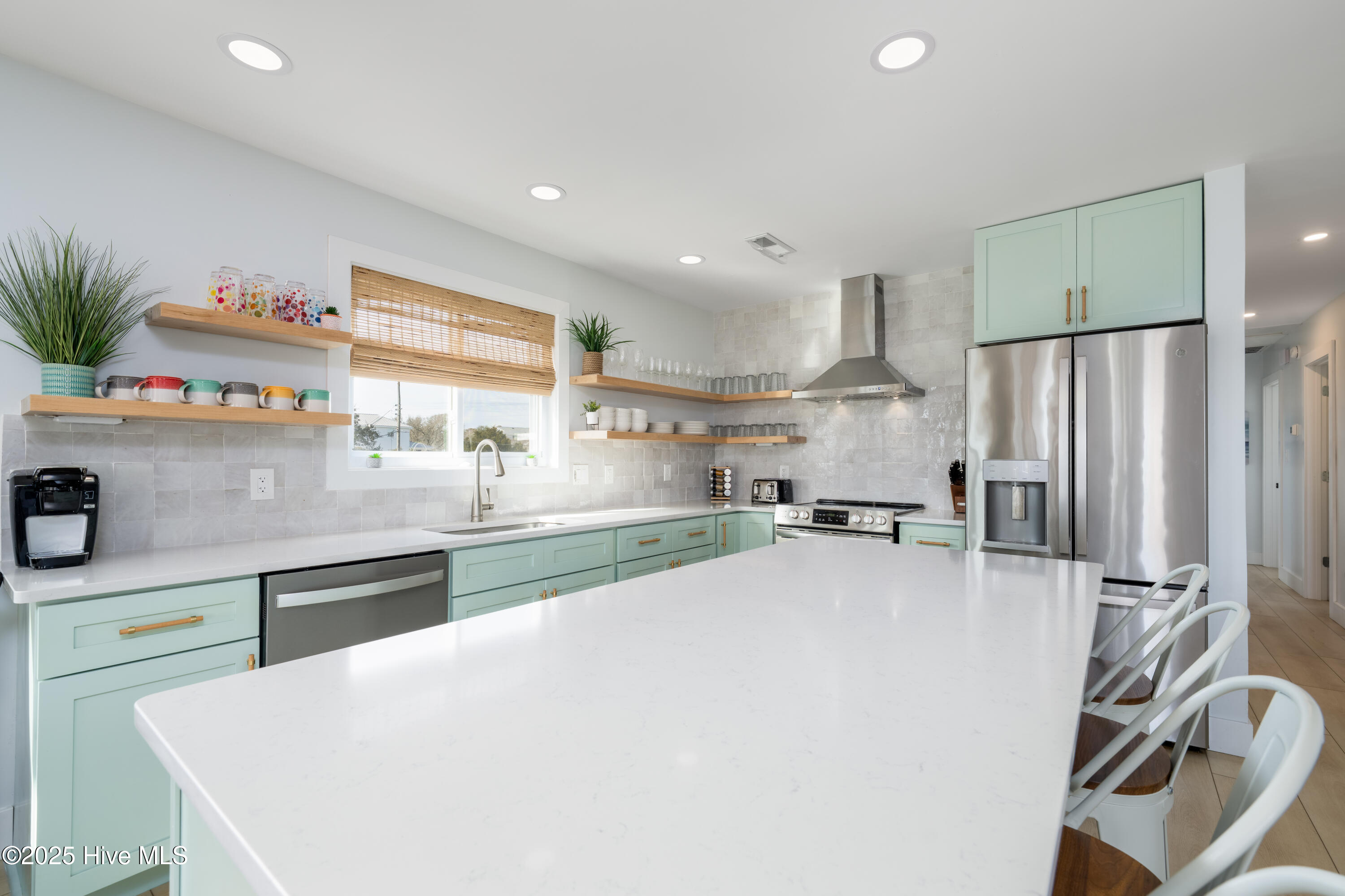 510 S Third Avenue Property Photo 12