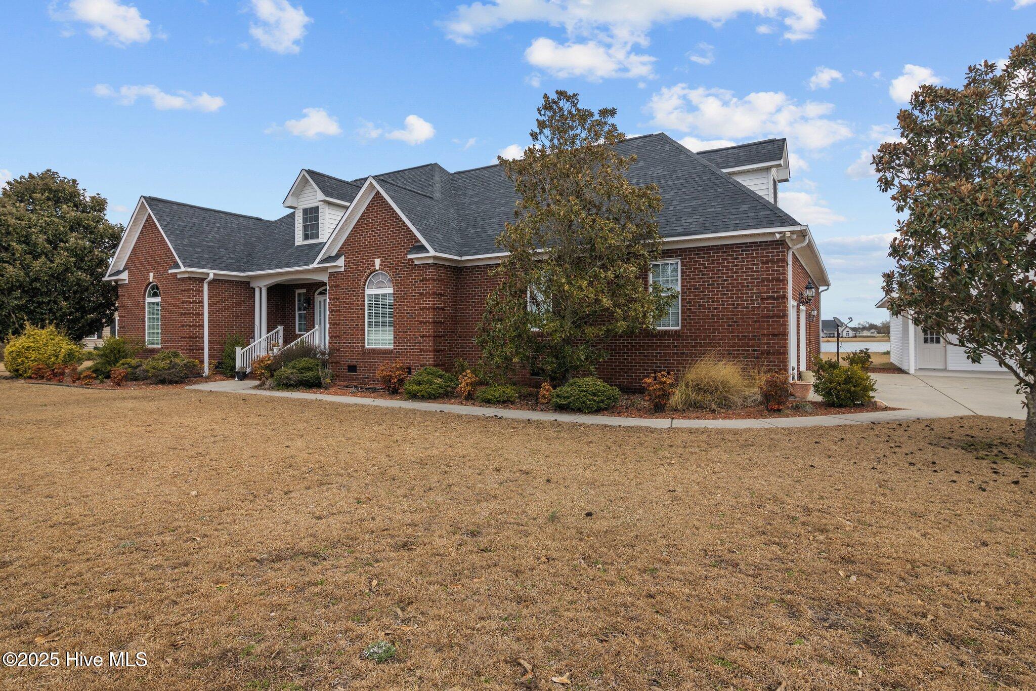 6011 Waters Edge Drive Property Photo 4