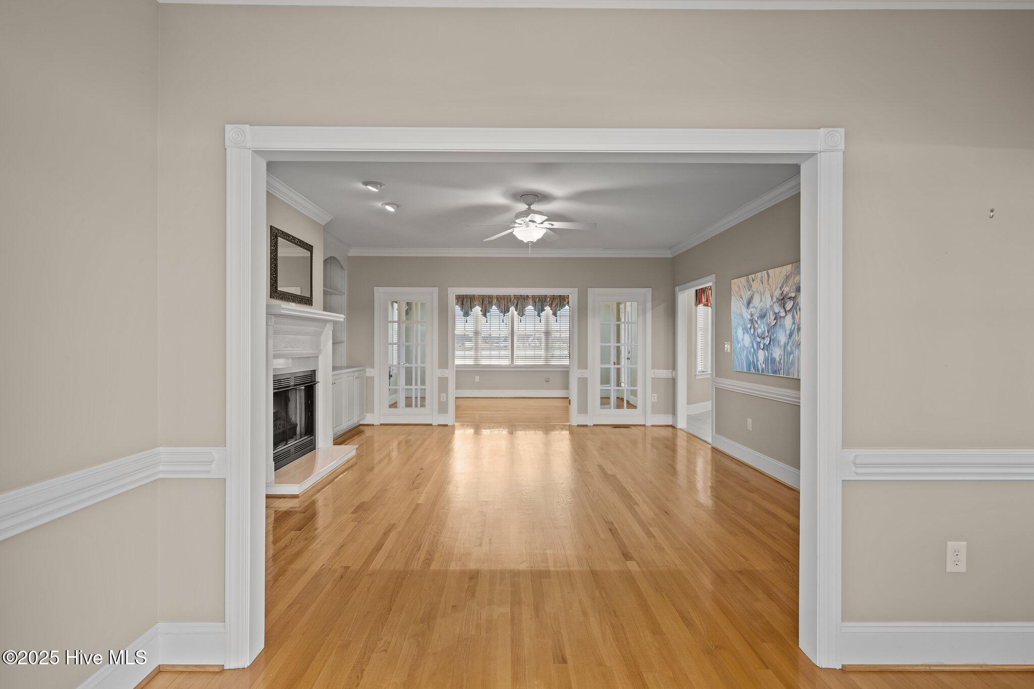 6011 Waters Edge Drive Property Photo 5
