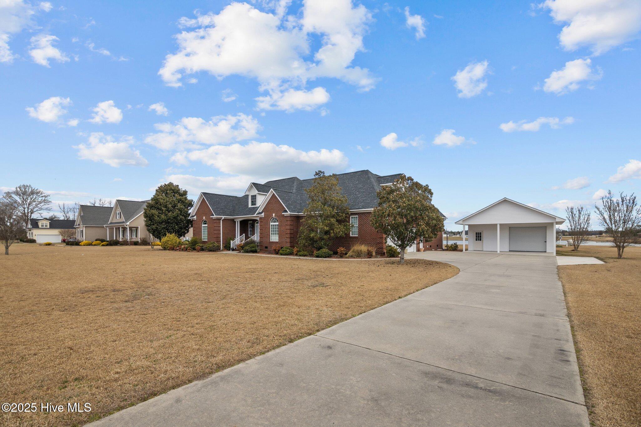 6011 Waters Edge Drive Property Photo 6