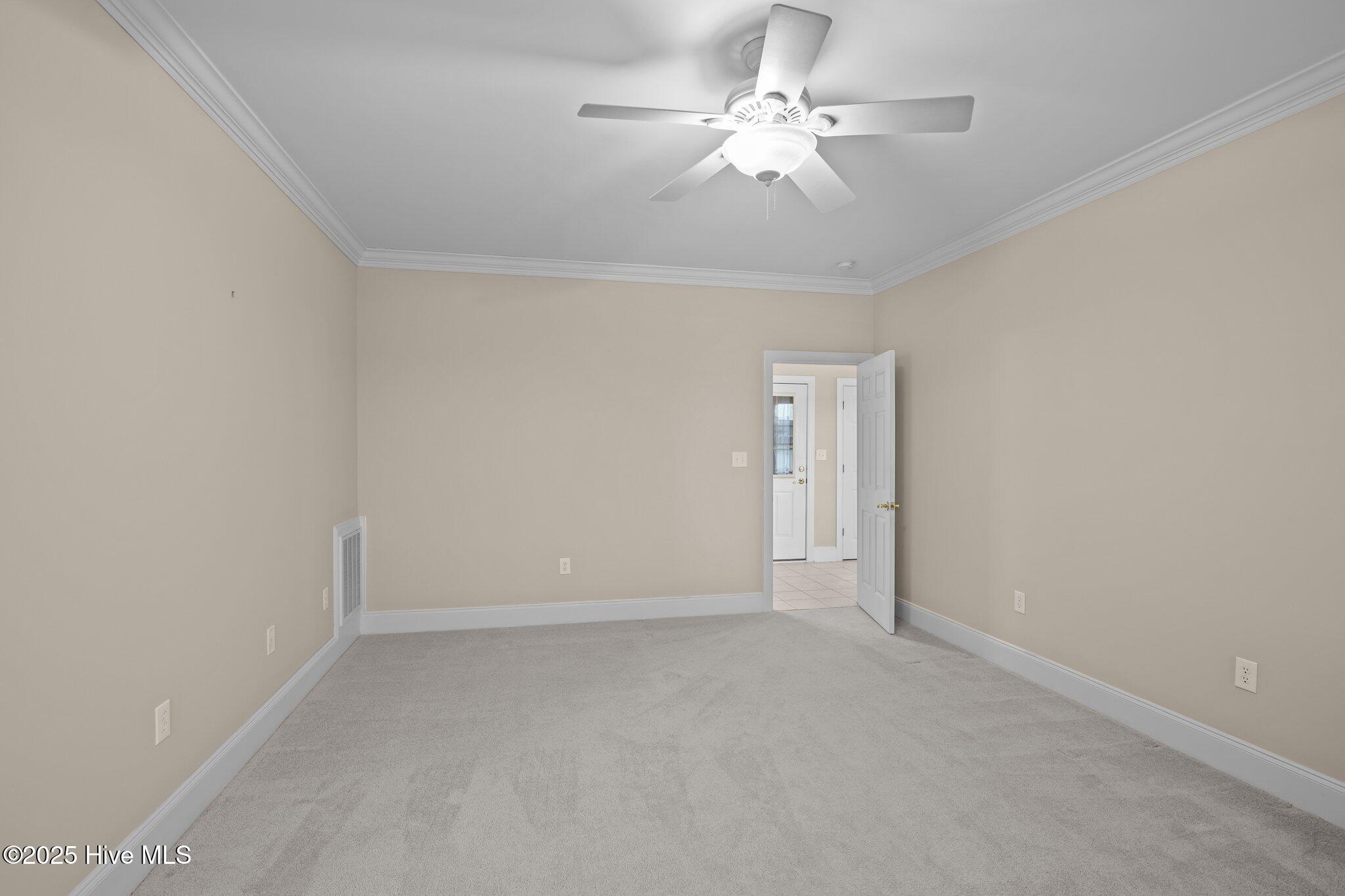 6011 Waters Edge Drive Property Photo 22