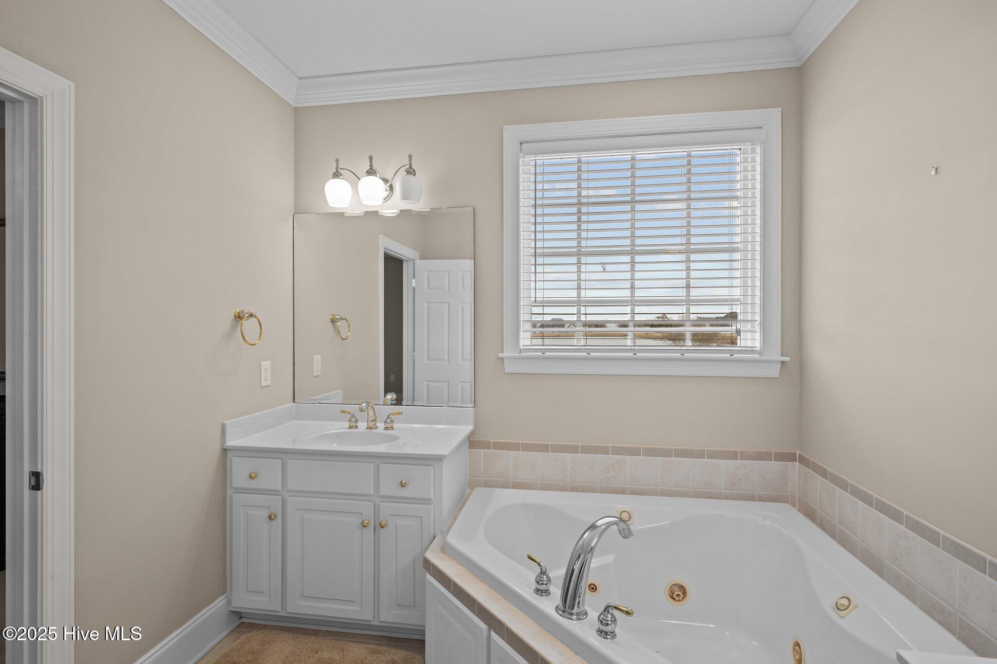6011 Waters Edge Drive Property Photo 24