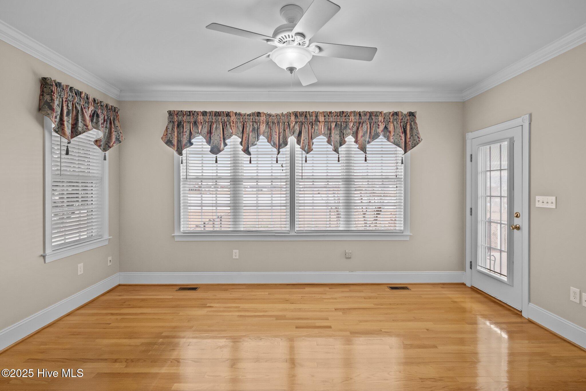 6011 Waters Edge Drive Property Photo 29