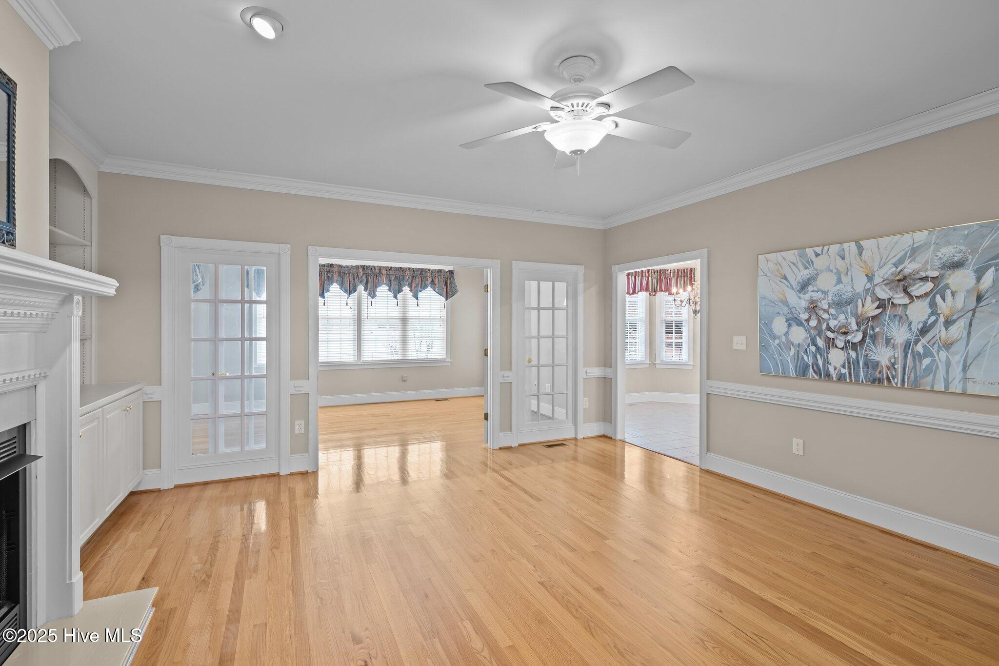 6011 Waters Edge Drive Property Photo 33