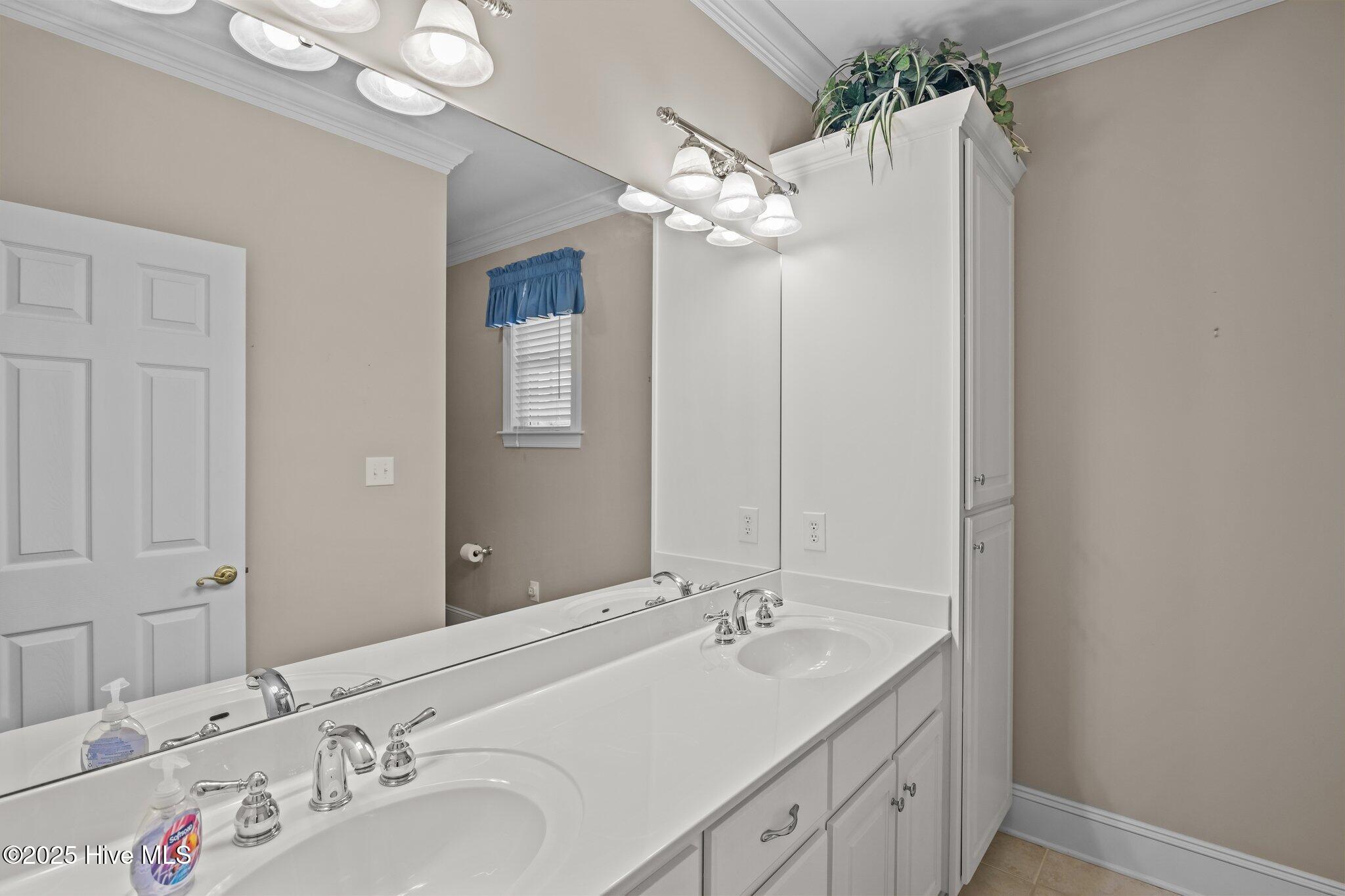 6011 Waters Edge Drive Property Photo 36