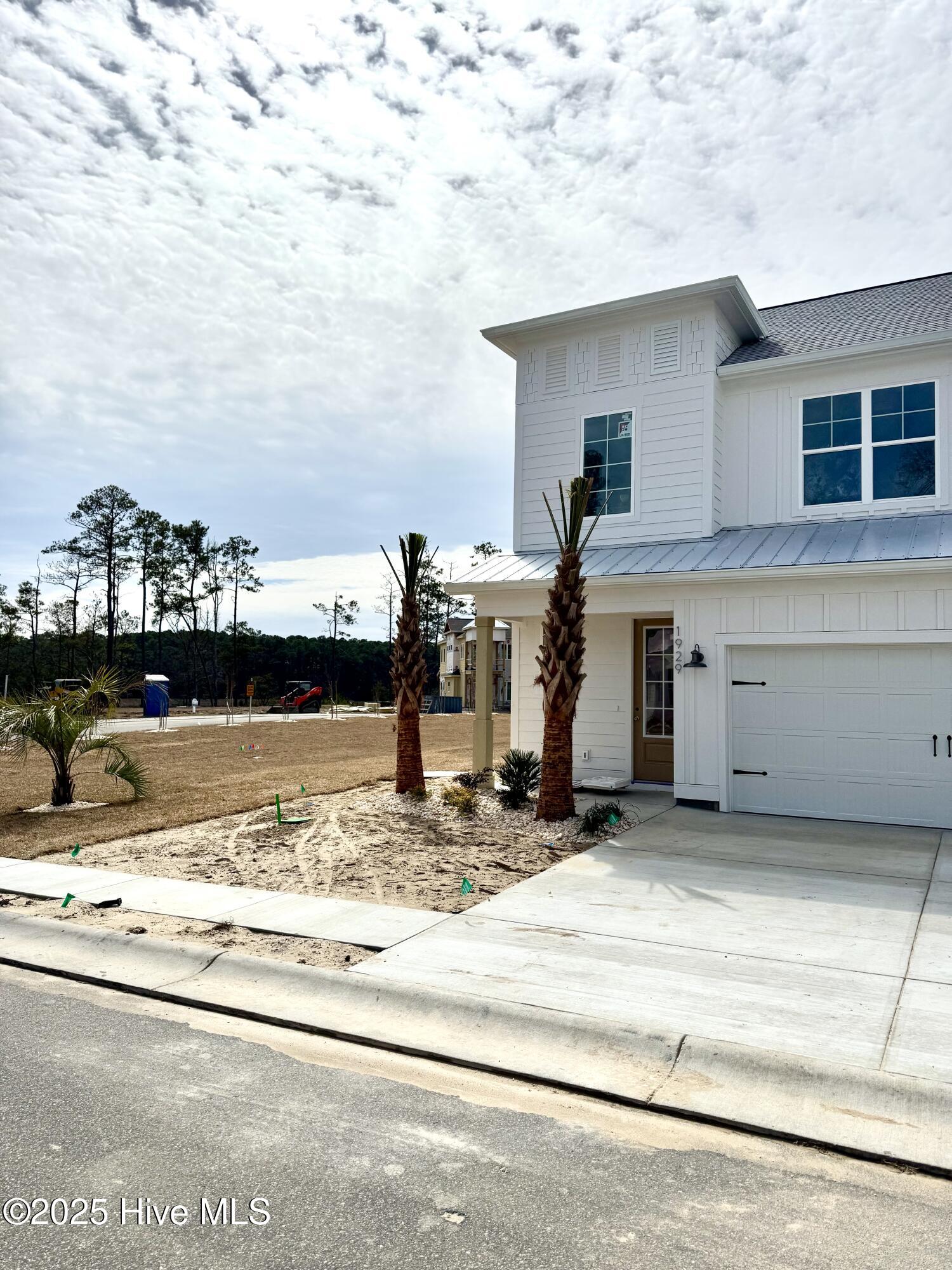 1929 Indigo Cove Way Property Photo 3