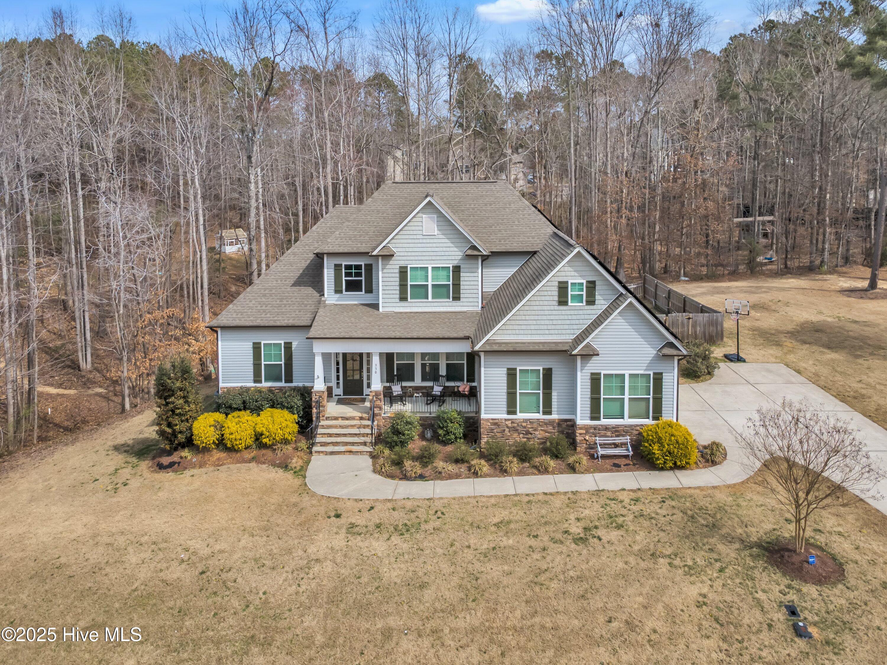 330 Bridgeport Circle Property Photo