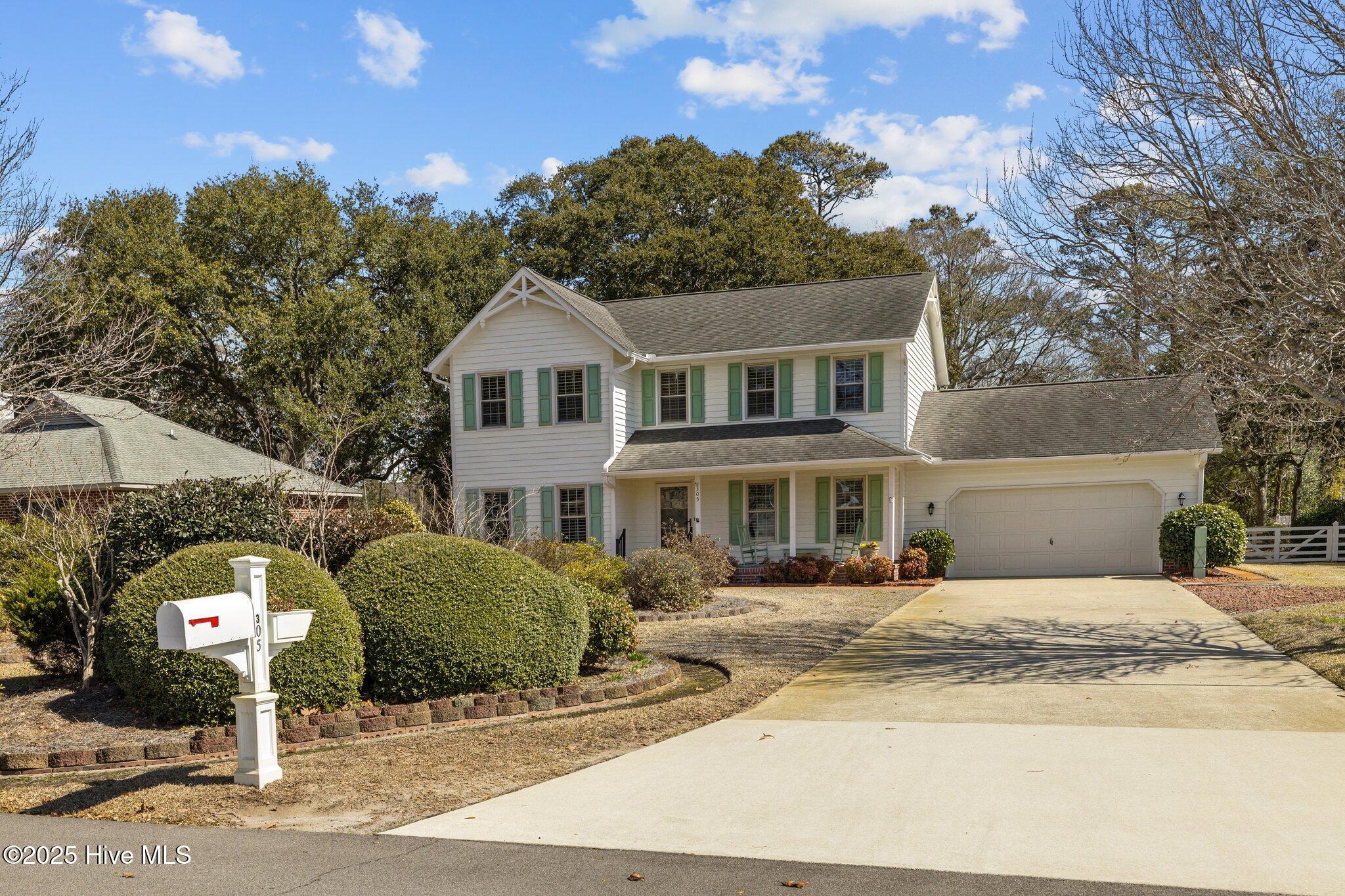 305 Somerset Way Property Photo