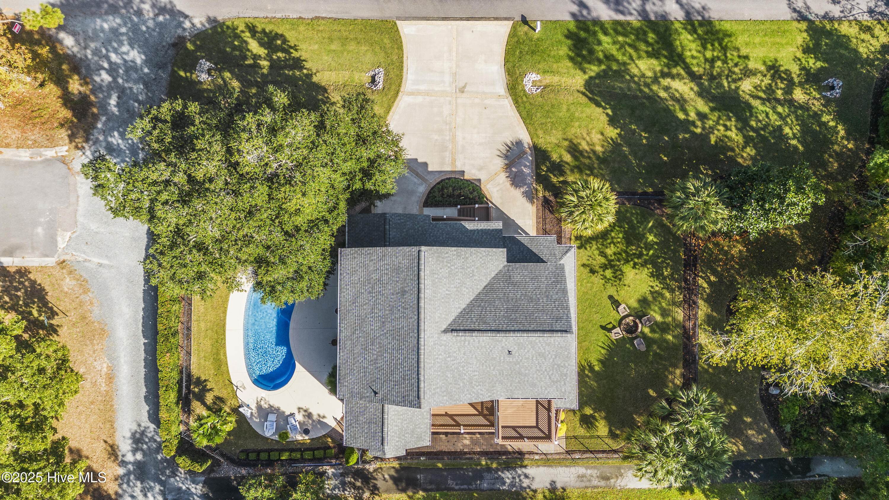 204 Windy Hills Drive Property Photo 2