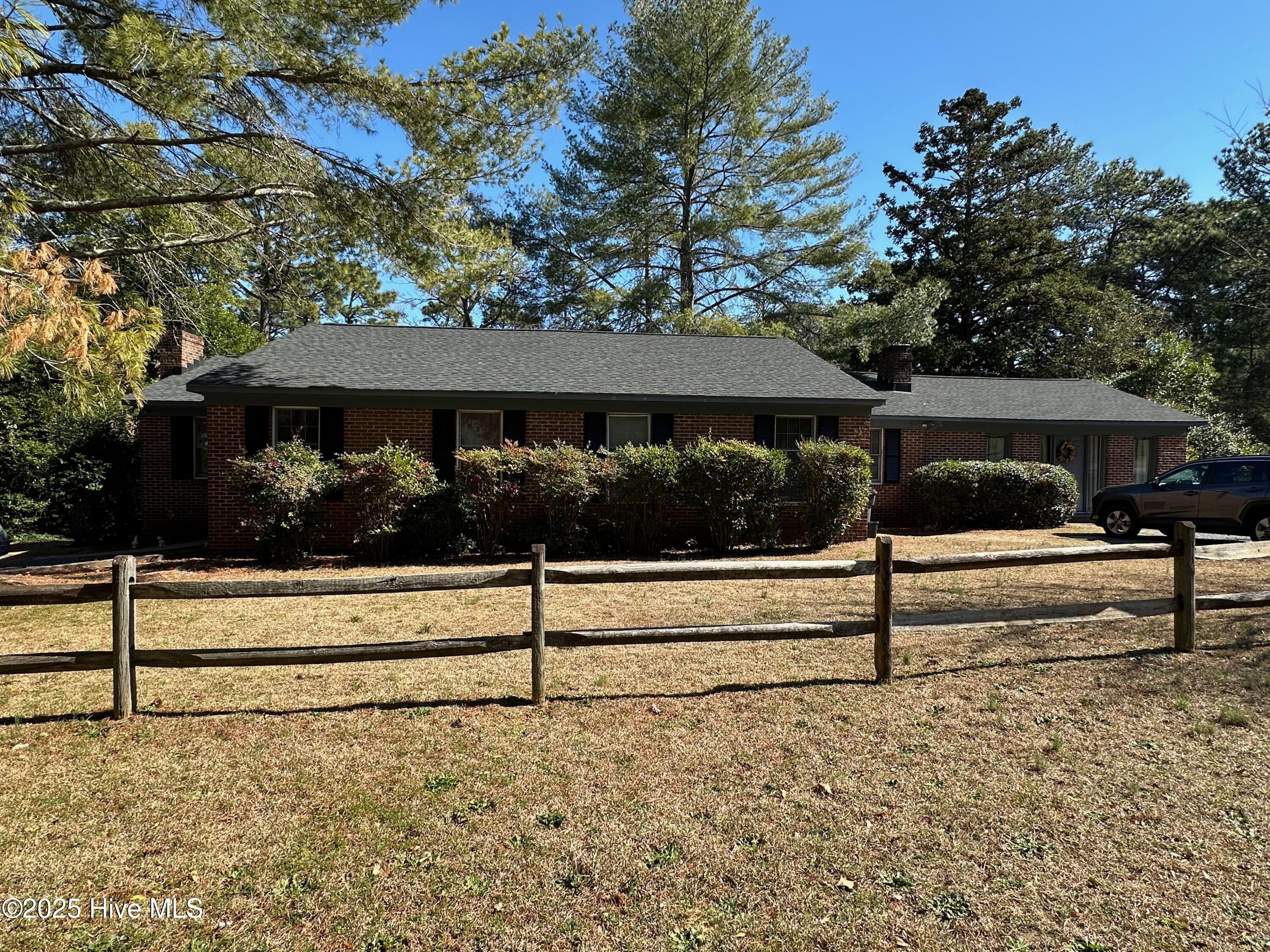 385 E Delaware Avenue Property Photo
