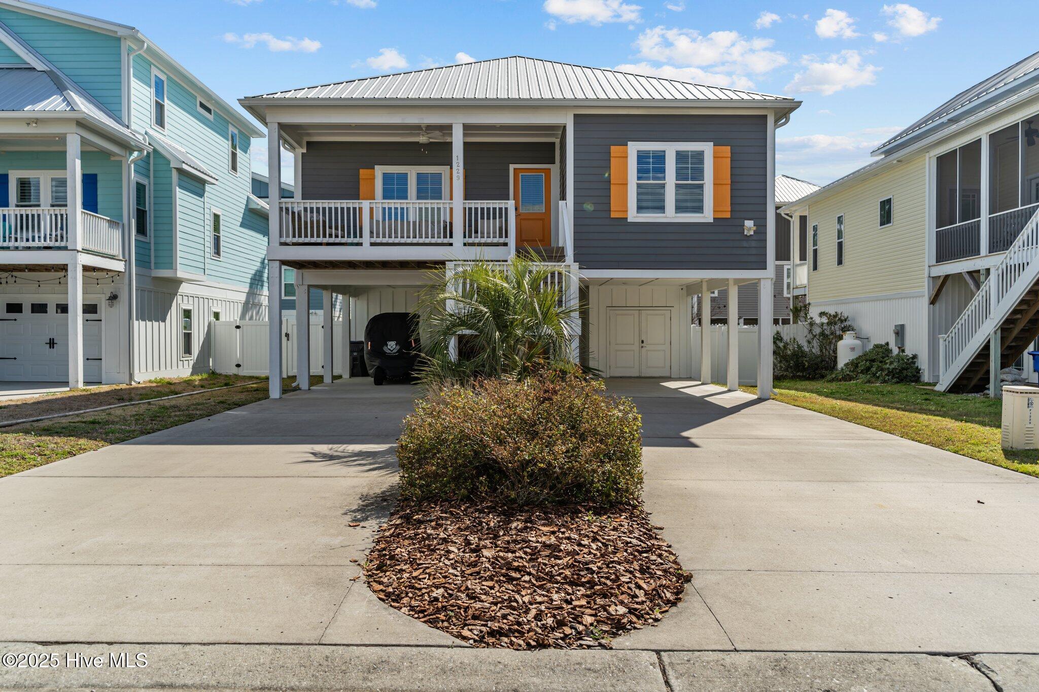 1229 Pinfish Lane Property Photo