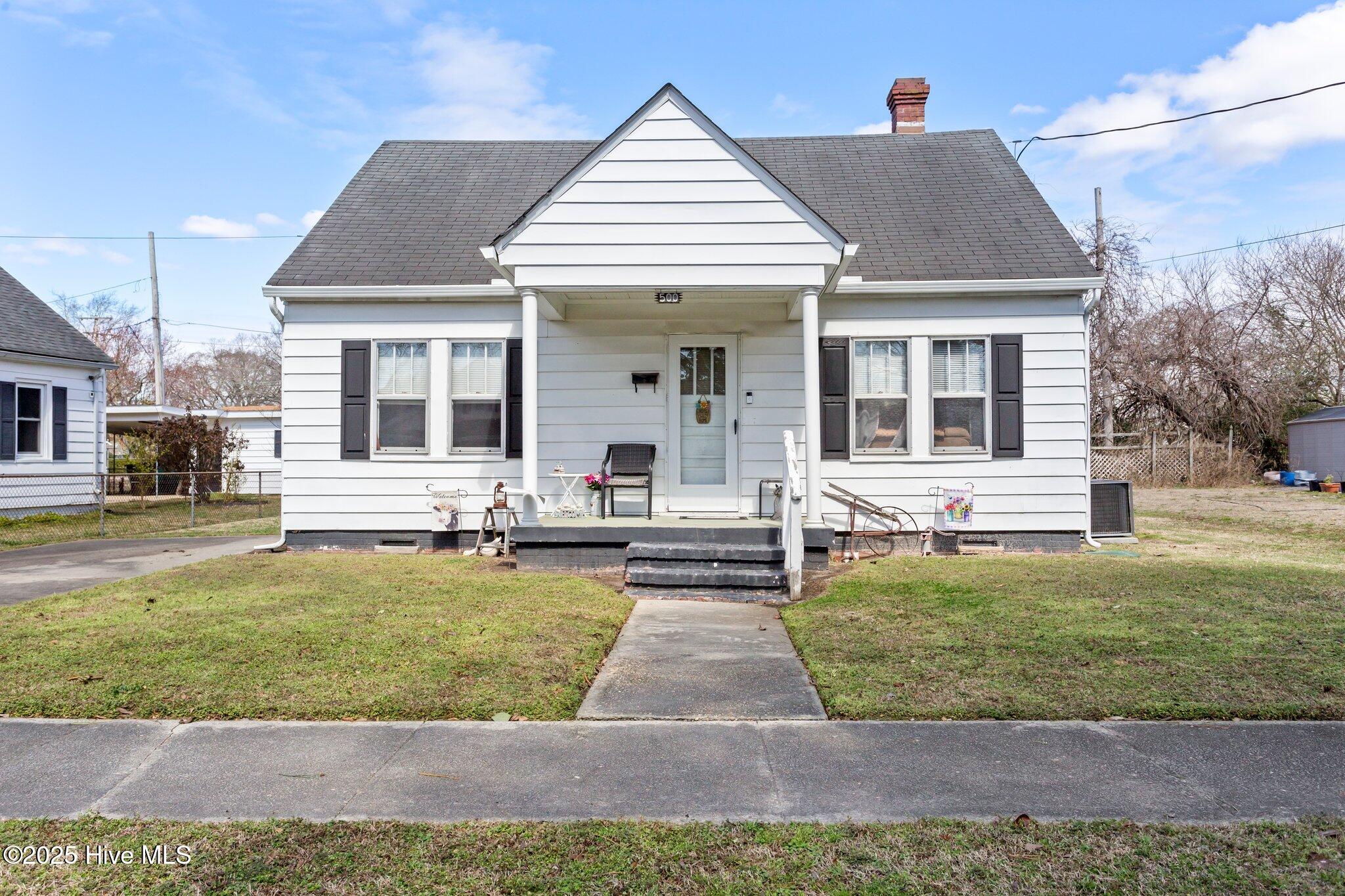 500 Maple Street Property Photo
