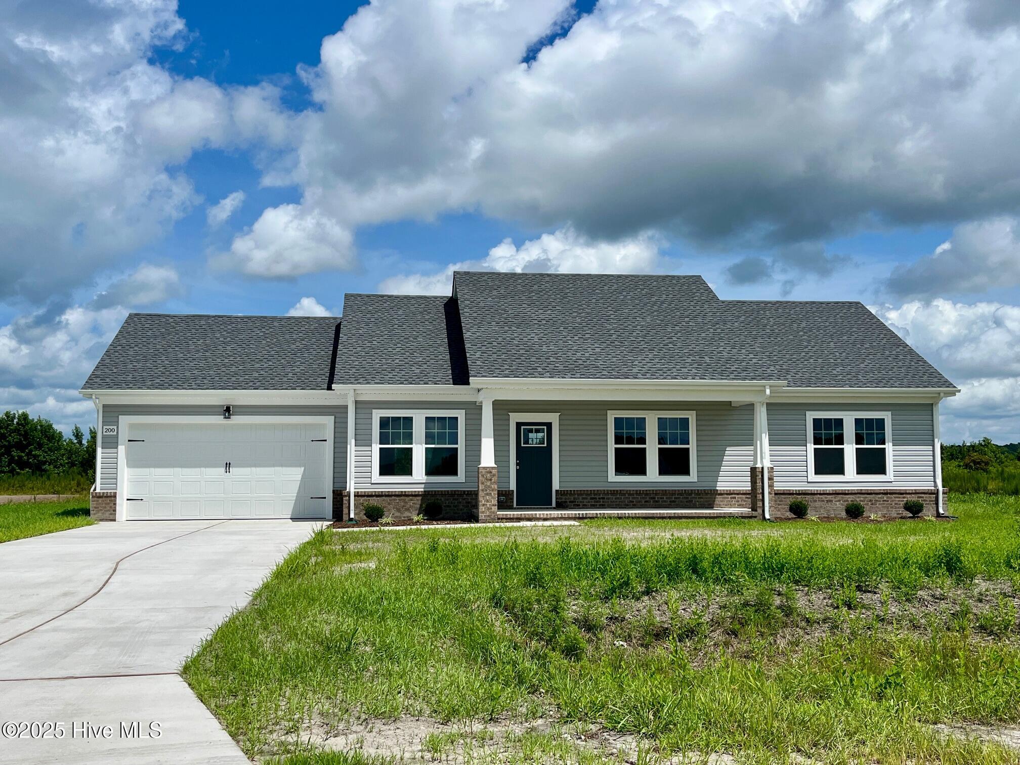 200 Apple Court Property Photo 1