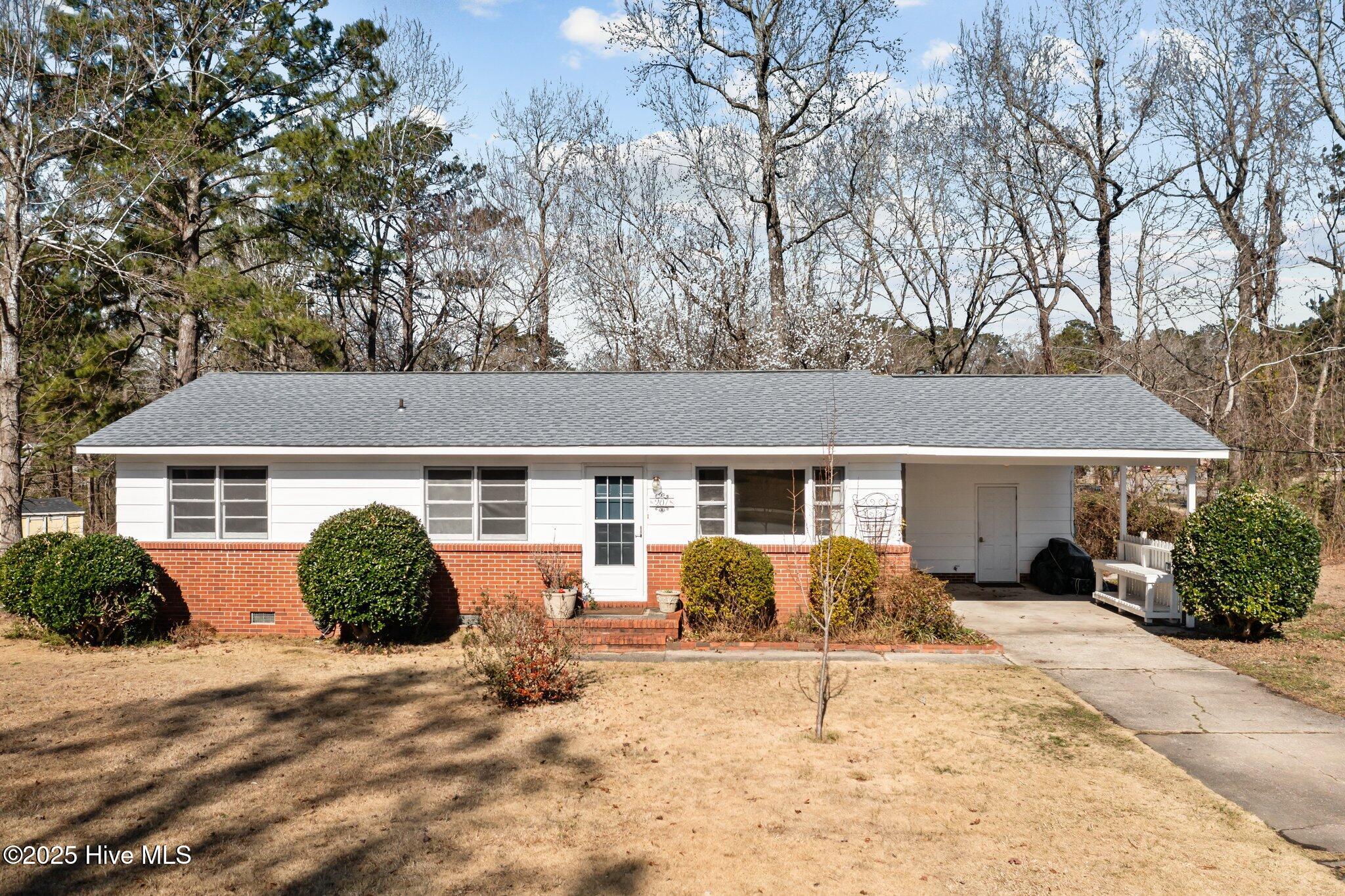 207 Cardinal Road Property Photo