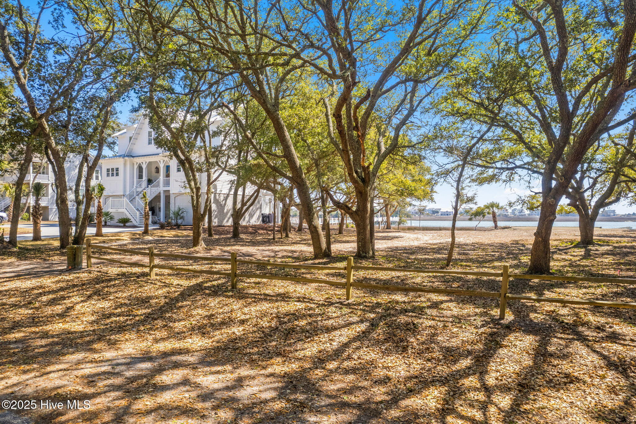 3793 Windy Point Road Property Photo 2