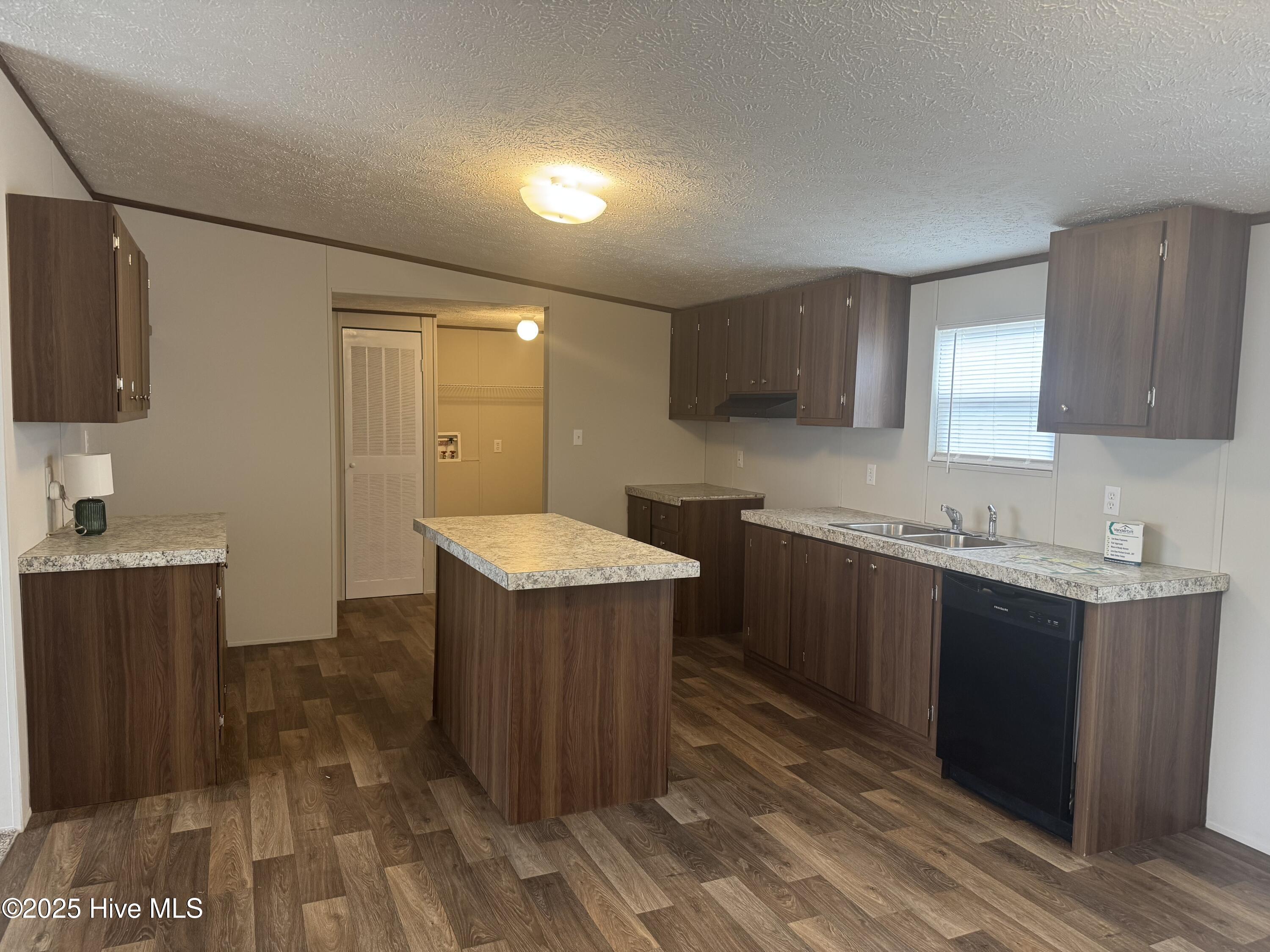 2035 Allen Williams Road Property Photo 8