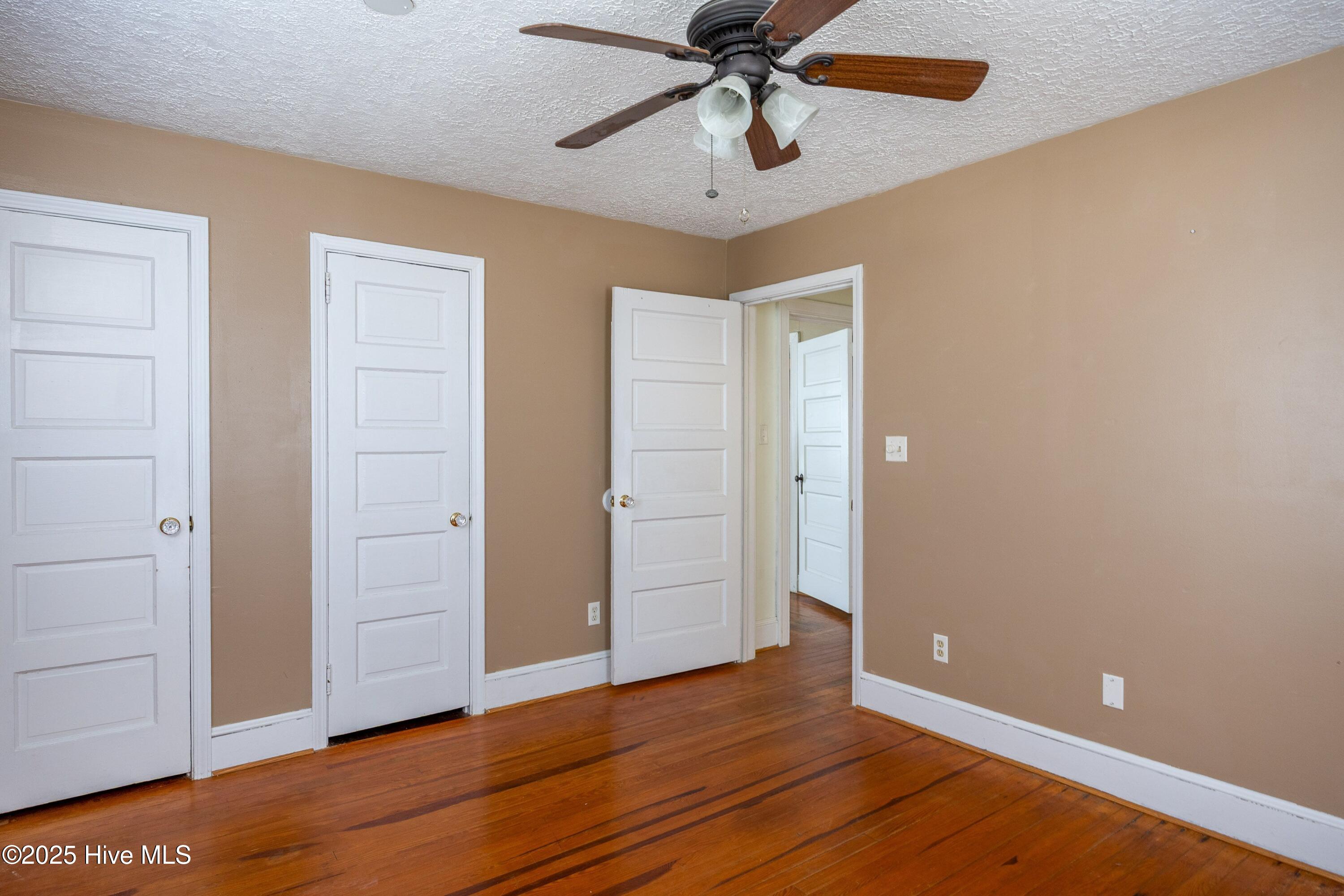 506 E Roseboro Street Property Photo 19