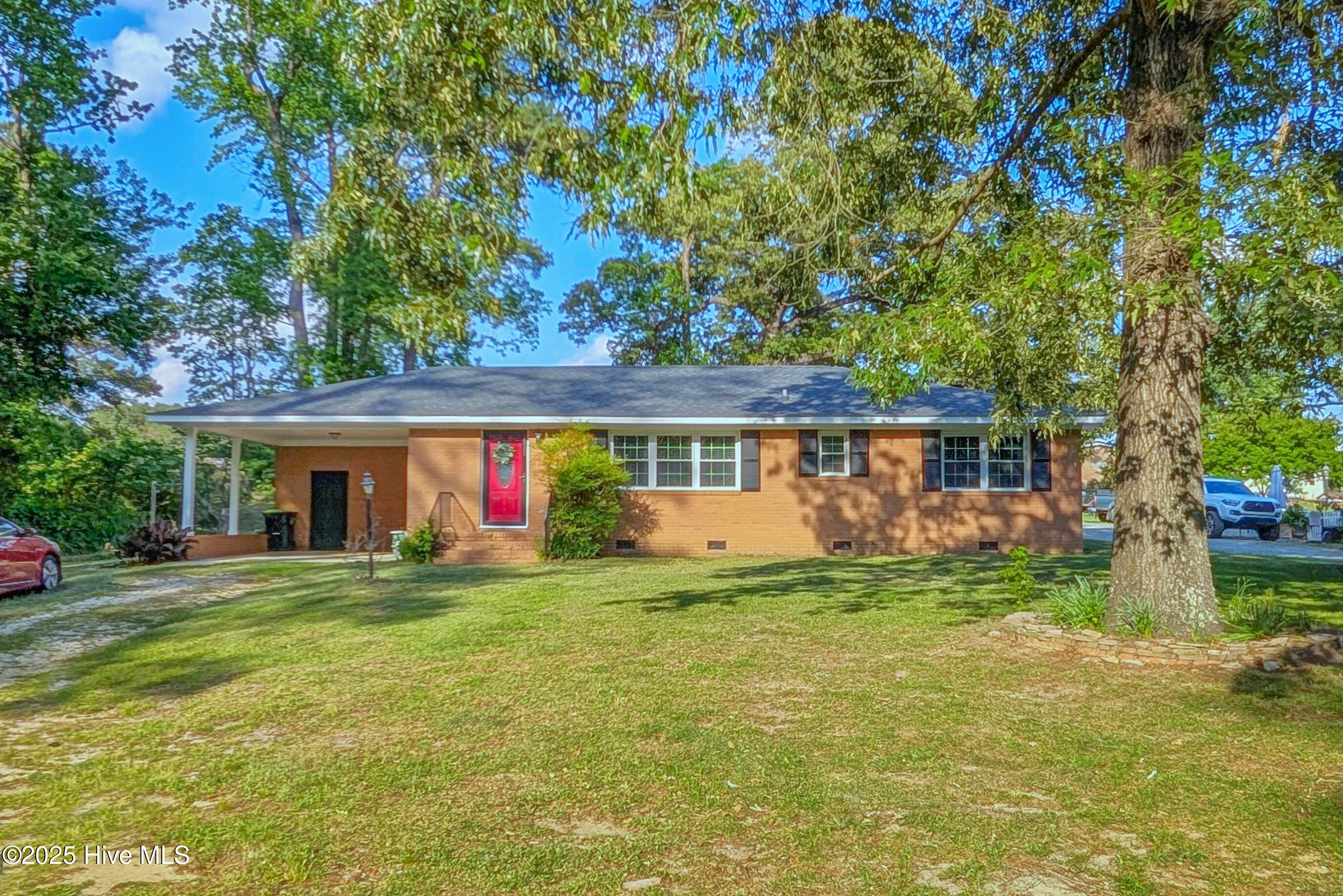 13596 Hobbton Highway Property Photo 1