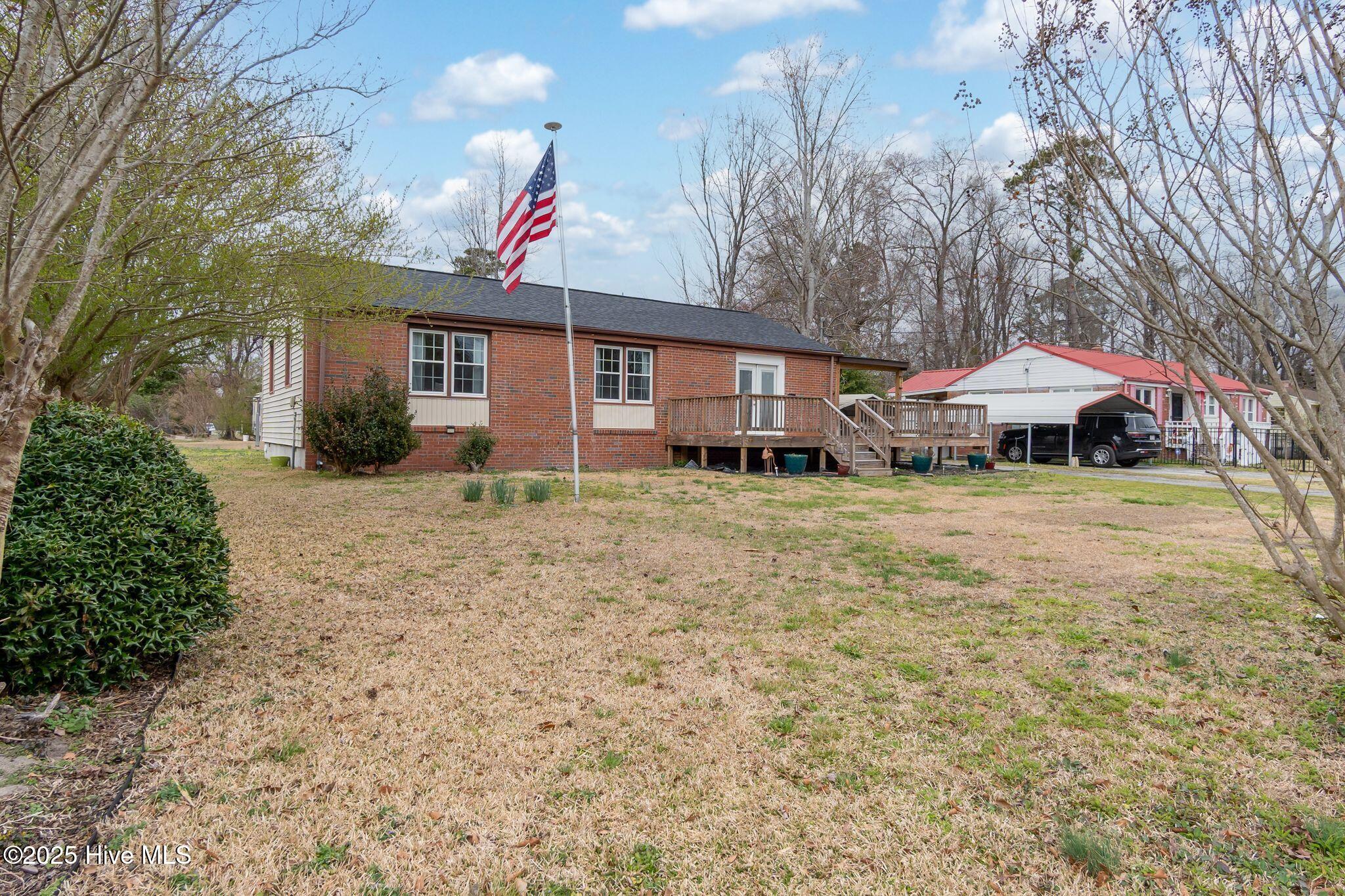 601 Seminole Trail Property Photo
