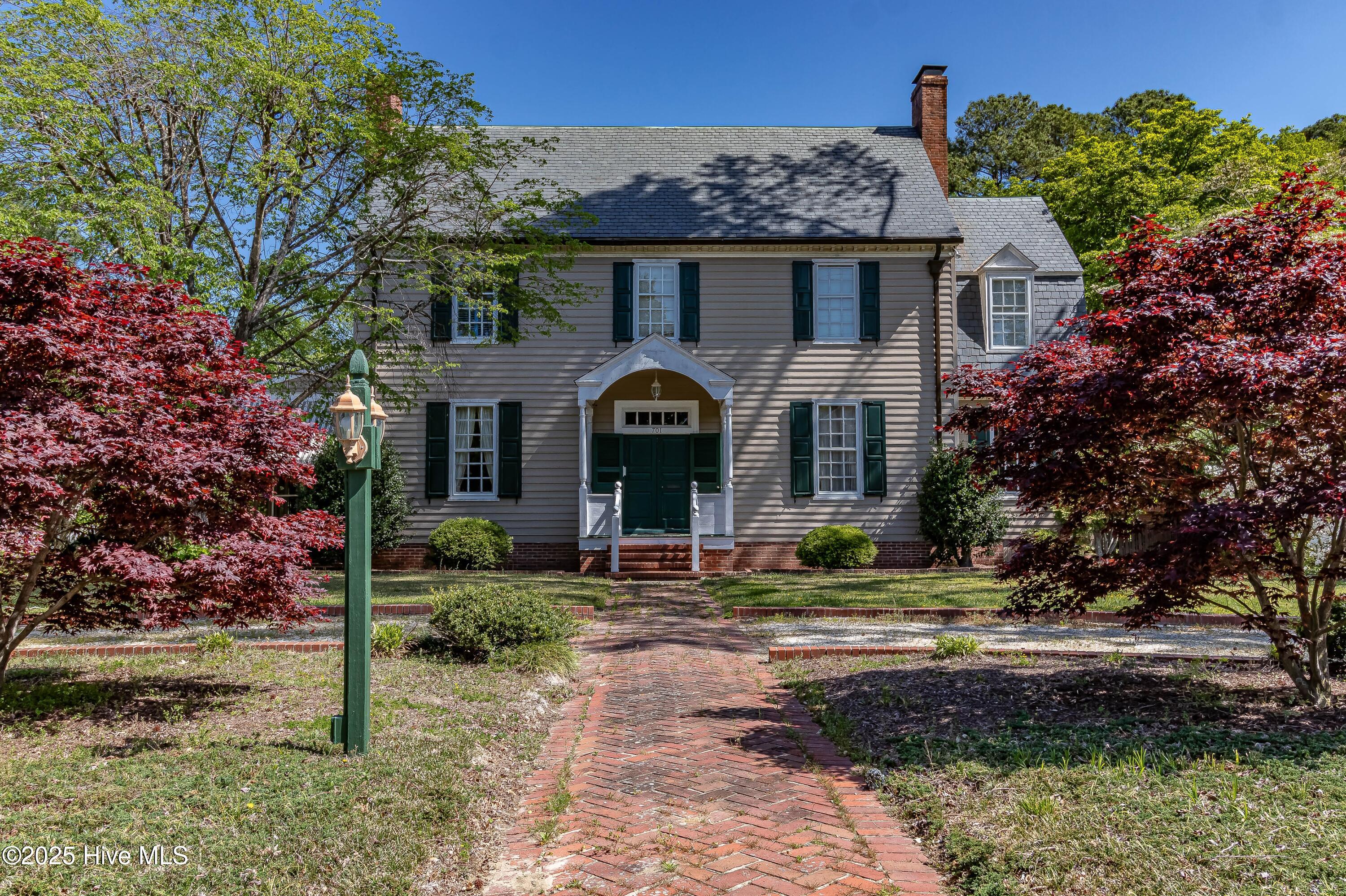 701 Beech Street Property Photo