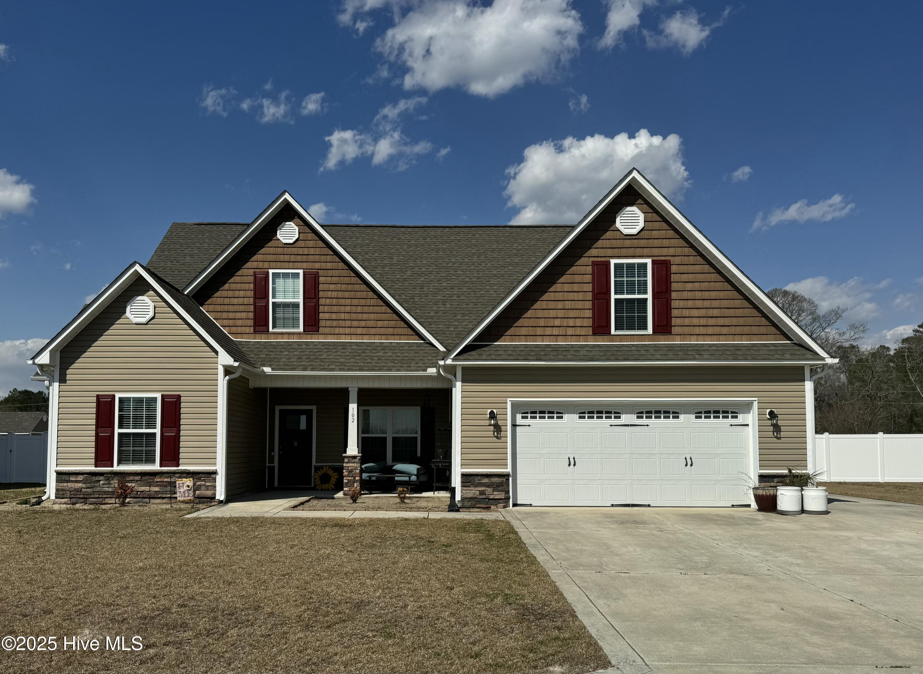 102 Lindenrain Boulevard Property Photo