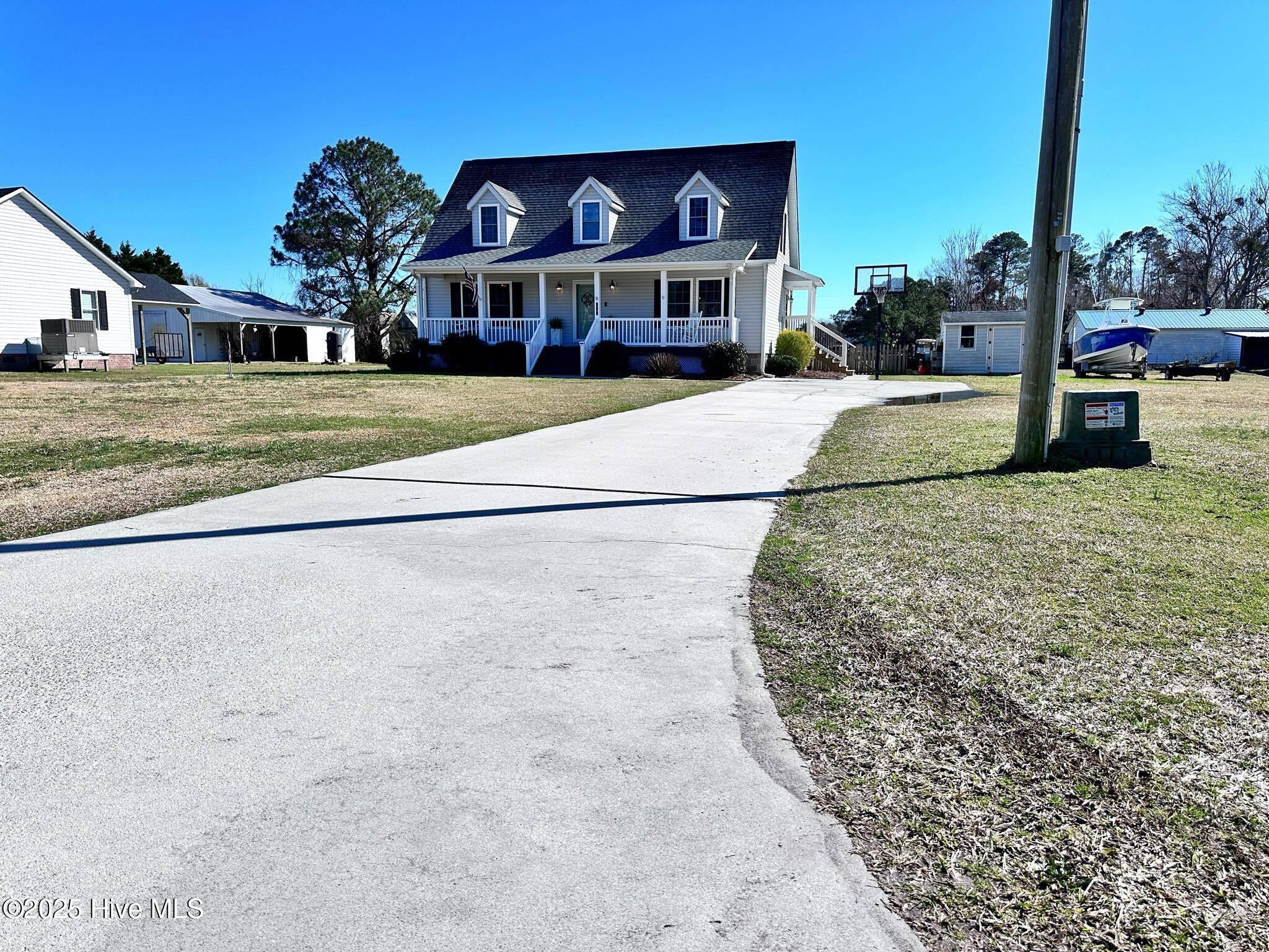 338 Country Club Lane Property Photo 3