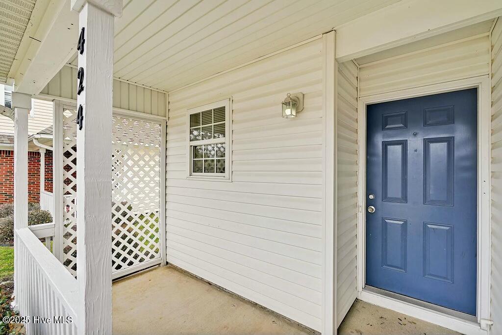 424 Saint Rosea Road Property Photo 4