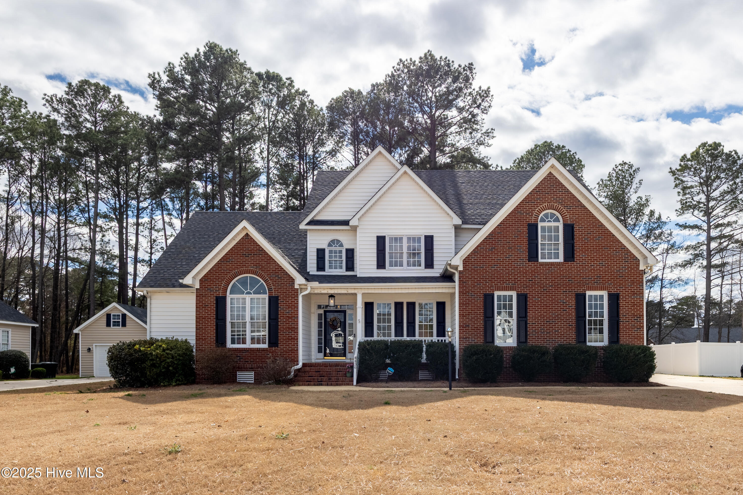 Charleston Place Real Estate Listings Main Image
